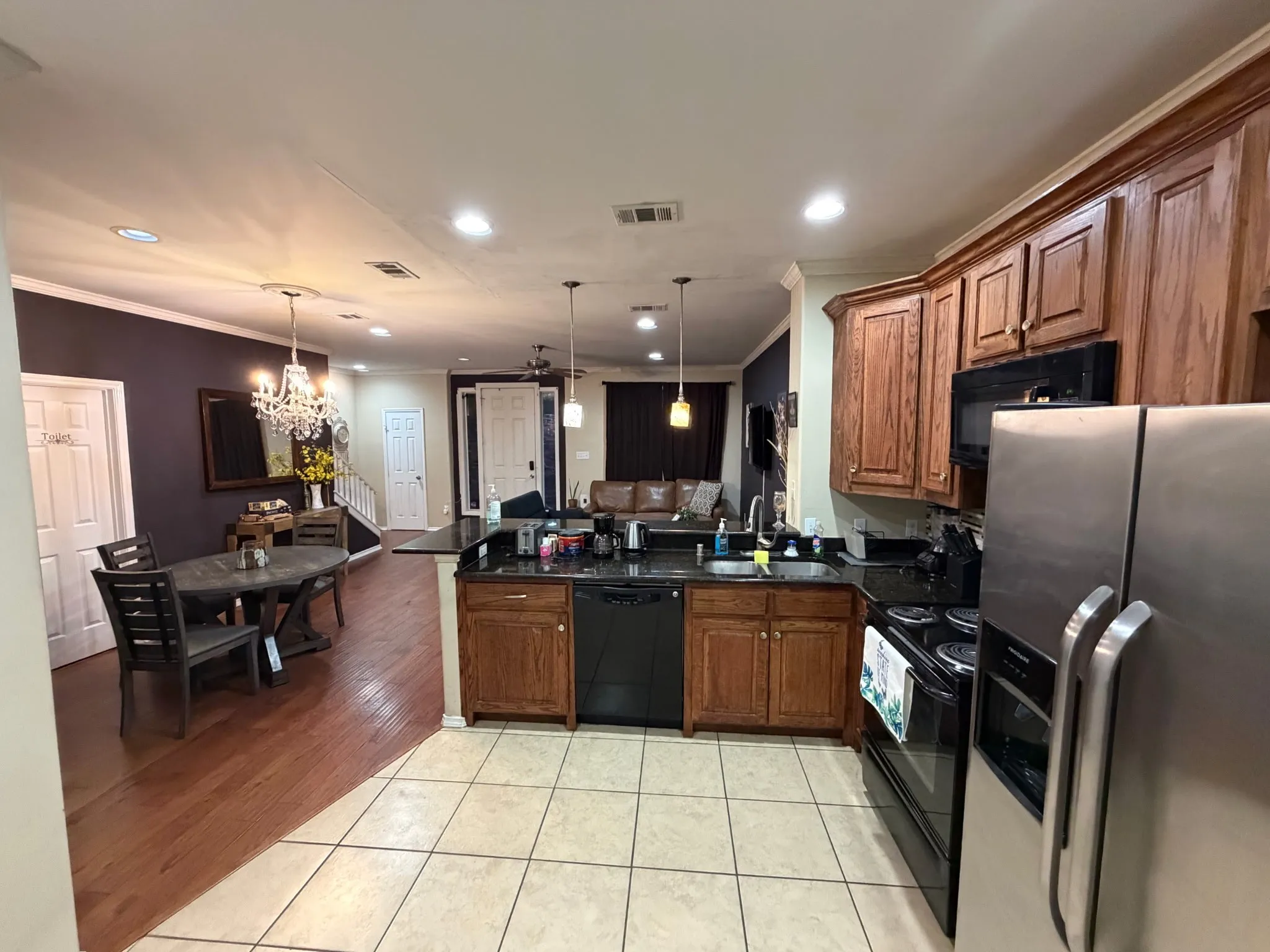 Townhouse For Sale in Dallas County , 5402 Bexar Street, Dallas, Texas 75215, 2 Bedroom, 3 Bathroom, 1 Garage spaces, 1,464 Sqft, built in 2012, mls#21398194, Real Estate Agent in Dallas, Homes For Sale in Dallas county, Homes For Sale in Dallas, Realtor in Dallas Texas, Real Estate Brokerage Independent Realty Texas, Luminita Cordes Realtor