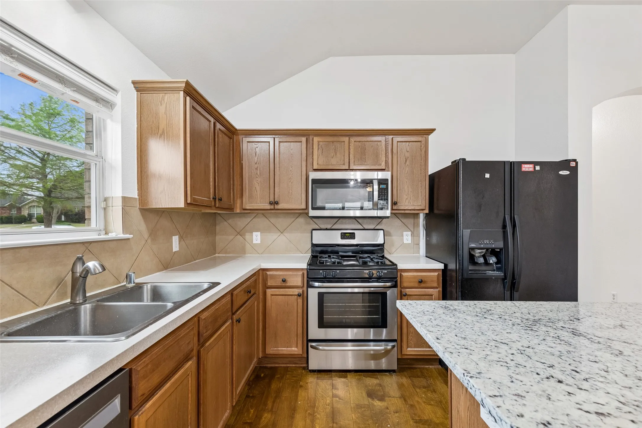 Single Family Residence For Sale in Rockwall County , 413 Sandy Lane, Royse City, Texas 75189, 3 Bedroom, 2 Bathroom, 2 Garage spaces, 1,820 Sqft, built in 2006, mls#21397698, Real Estate Agent in Royse City, Homes For Sale in Rockwall county, Homes For Sale in Royse City, Realtor in Royse City Texas, Real Estate Brokerage Independent Realty Texas, Luminita Cordes Realtor