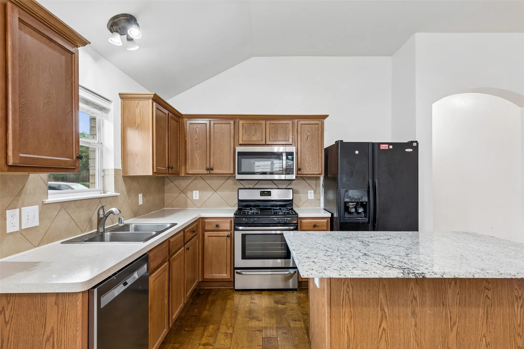 Single Family Residence For Sale in Rockwall County , 413 Sandy Lane, Royse City, Texas 75189, 3 Bedroom, 2 Bathroom, 2 Garage spaces, 1,820 Sqft, built in 2006, mls#21397698, Real Estate Agent in Royse City, Homes For Sale in Rockwall county, Homes For Sale in Royse City, Realtor in Royse City Texas, Real Estate Brokerage Independent Realty Texas, Luminita Cordes Realtor