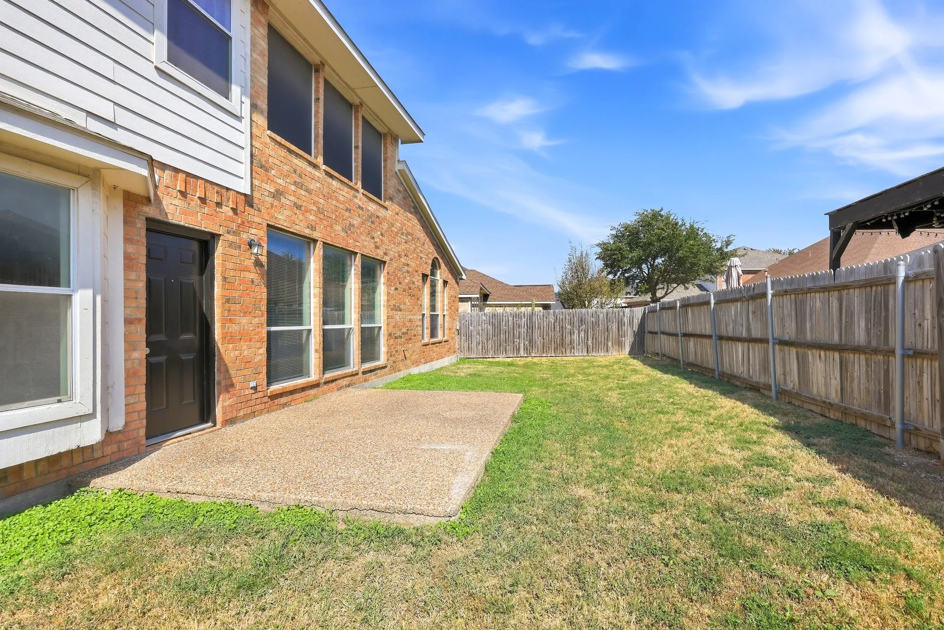 Single Family Residence For Rent in Dallas County , 736 Mulberry Lane, De Soto, Texas 75115, 5 Bedroom, 4 Bathroom, 2 Garage spaces, 3,498 Sqft, built in 2003, mls#21398191, Real Estate Agent in De Soto, Homes For Rent in Dallas county, Homes For Rent in De Soto, Realtor in De Soto Texas, Real Estate Brokerage Independent Realty Texas, Luminita Cordes Realtor