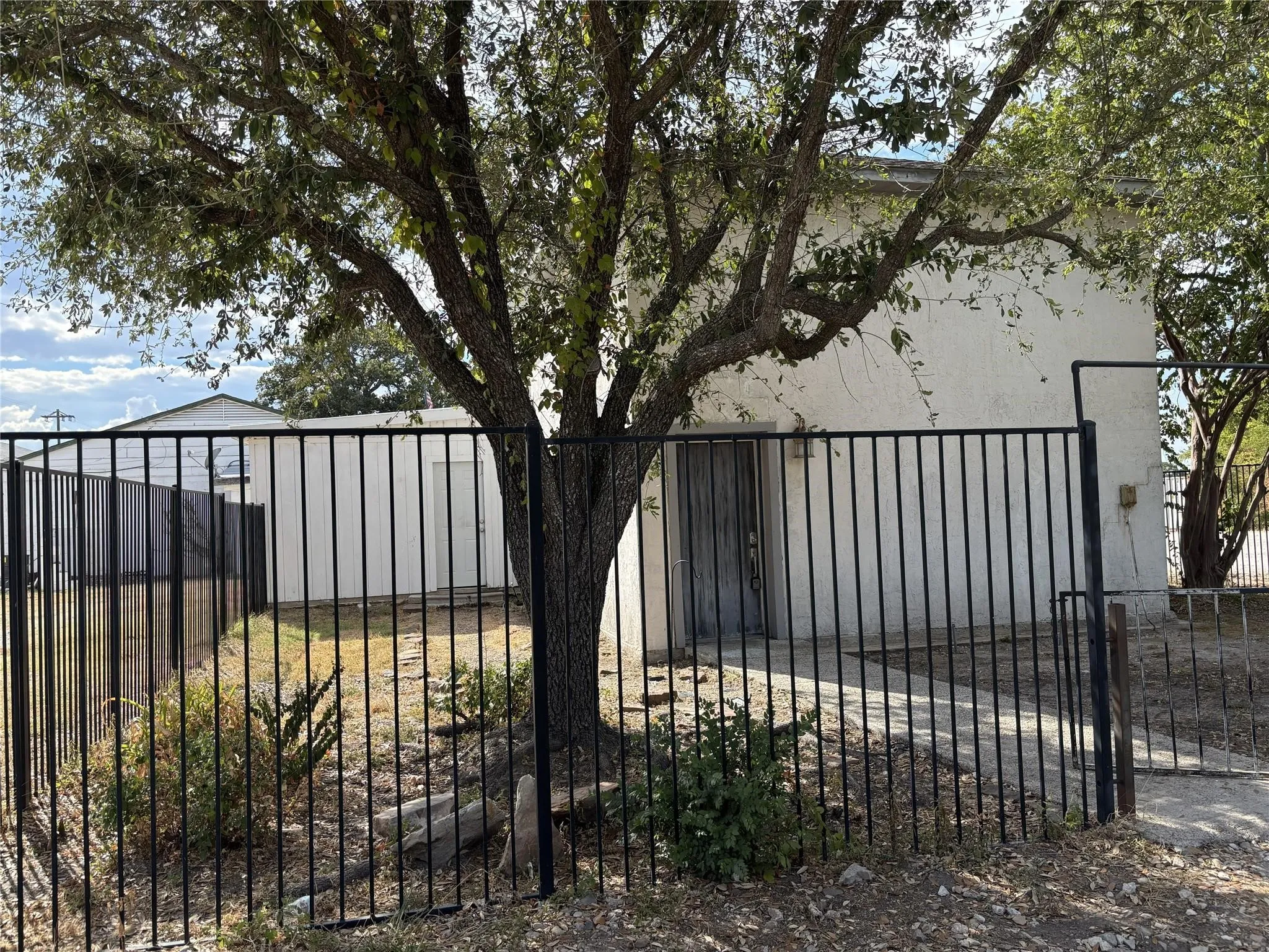 Single Family Residence For Rent in Hunt County , 1340 E State Highway 276, West Tawakoni, Texas 75474, 2 Bedroom, 2 Bathroom, Garage spaces, 1,360 Sqft, built in 1990, mls#21398199, Real Estate Agent in West Tawakoni, Homes For Rent in Hunt county, Homes For Rent in West Tawakoni, Realtor in West Tawakoni Texas, Real Estate Brokerage Independent Realty Texas, Luminita Cordes Realtor