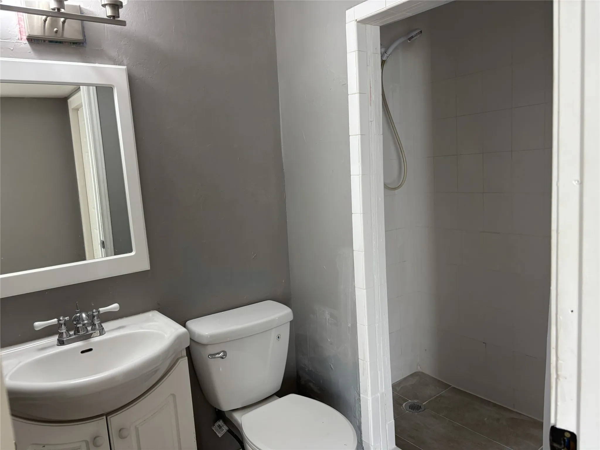 Single Family Residence For Rent in Hunt County , 1340 E State Highway 276, West Tawakoni, Texas 75474, 2 Bedroom, 2 Bathroom, Garage spaces, 1,360 Sqft, built in 1990, mls#21398199, Real Estate Agent in West Tawakoni, Homes For Rent in Hunt county, Homes For Rent in West Tawakoni, Realtor in West Tawakoni Texas, Real Estate Brokerage Independent Realty Texas, Luminita Cordes Realtor