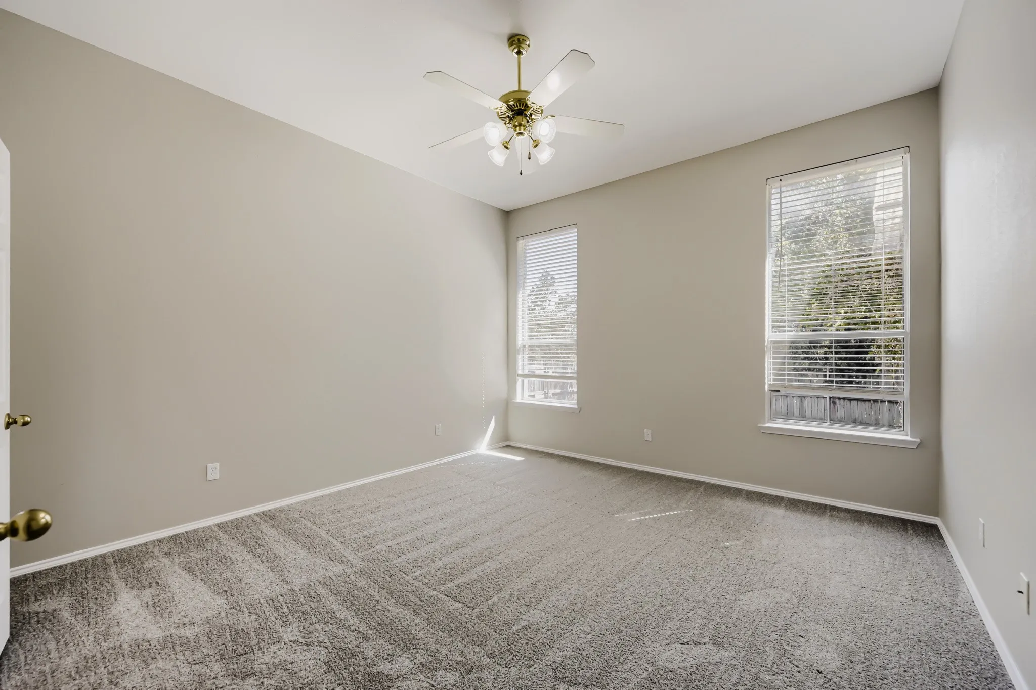 Single Family Residence For Sale in Tarrant County , 6221 Brooklynn Drive, Fort Worth, Texas 76179, 3 Bedroom, 2 Bathroom, 2 Garage spaces, 1,601 Sqft, built in 2005, mls#21396792, Real Estate Agent in Fort Worth, Homes For Sale in Tarrant county, Homes For Sale in Fort Worth, Realtor in Fort Worth Texas, Real Estate Brokerage Independent Realty Texas, Luminita Cordes Realtor
