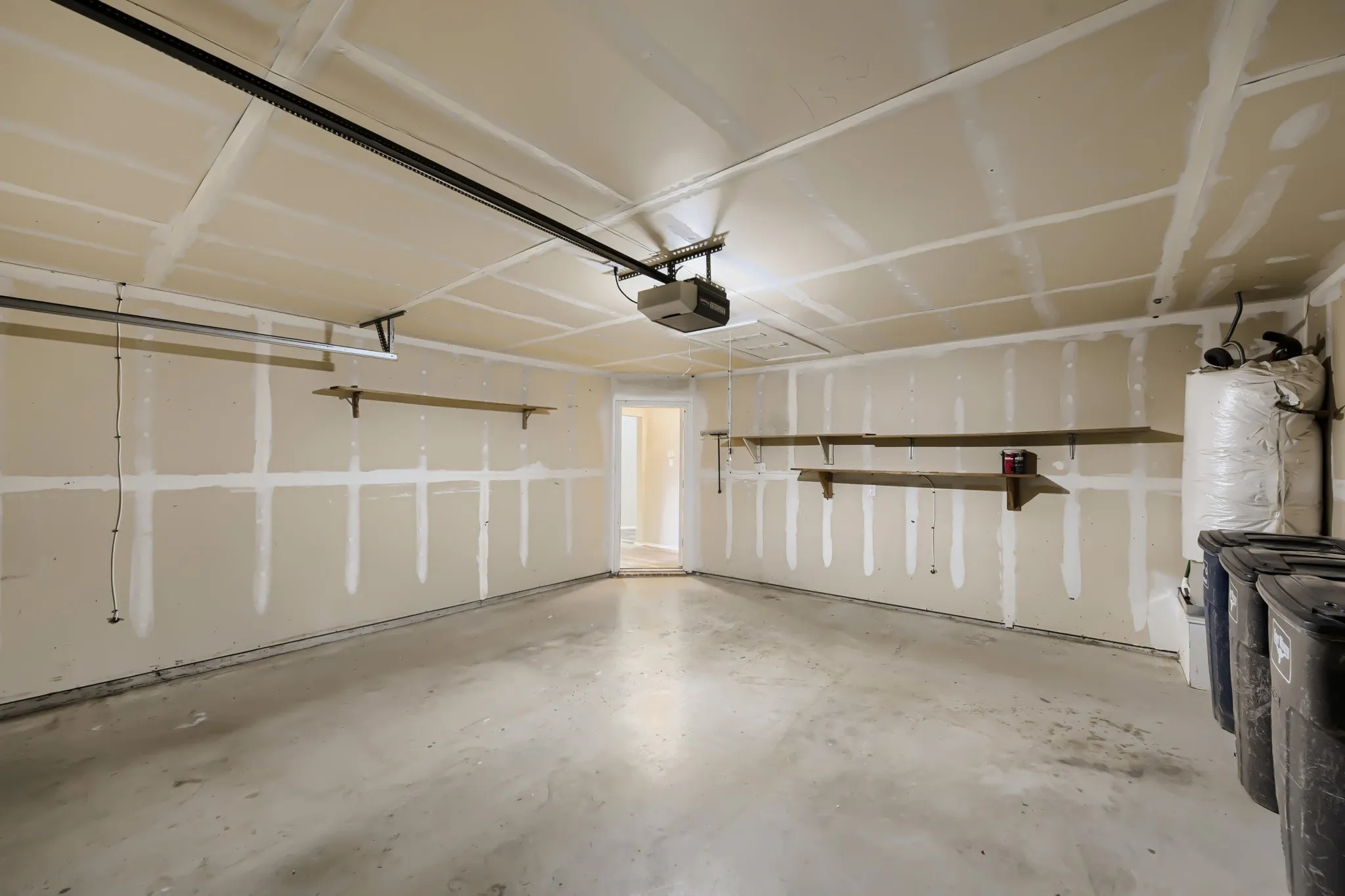 Single Family Residence For Sale in Tarrant County , 6221 Brooklynn Drive, Fort Worth, Texas 76179, 3 Bedroom, 2 Bathroom, 2 Garage spaces, 1,601 Sqft, built in 2005, mls#21396792, Real Estate Agent in Fort Worth, Homes For Sale in Tarrant county, Homes For Sale in Fort Worth, Realtor in Fort Worth Texas, Real Estate Brokerage Independent Realty Texas, Luminita Cordes Realtor