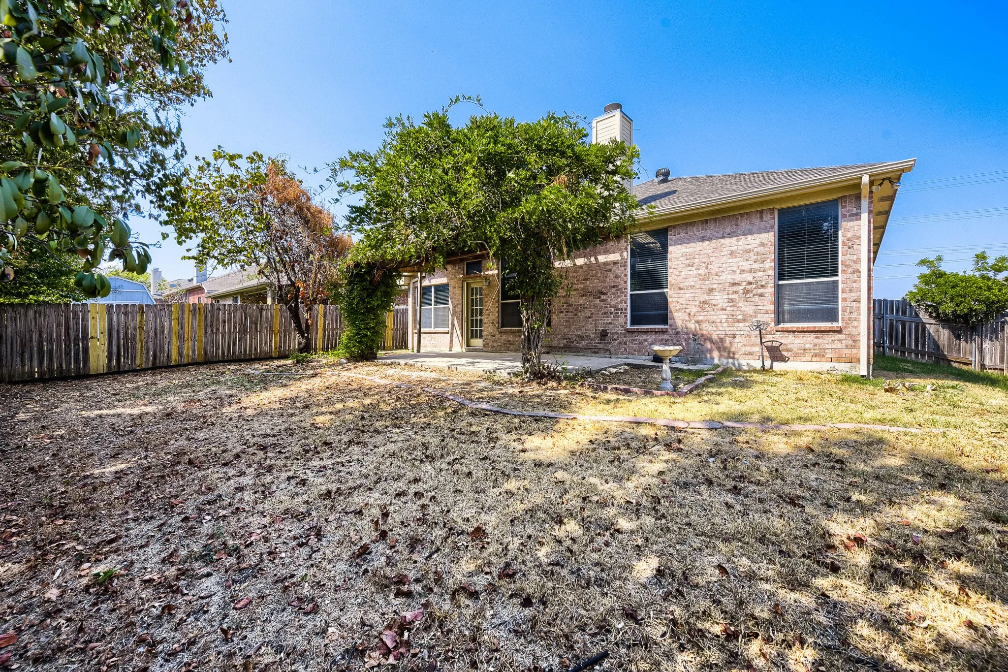 Single Family Residence For Sale in Tarrant County , 6221 Brooklynn Drive, Fort Worth, Texas 76179, 3 Bedroom, 2 Bathroom, 2 Garage spaces, 1,601 Sqft, built in 2005, mls#21396792, Real Estate Agent in Fort Worth, Homes For Sale in Tarrant county, Homes For Sale in Fort Worth, Realtor in Fort Worth Texas, Real Estate Brokerage Independent Realty Texas, Luminita Cordes Realtor