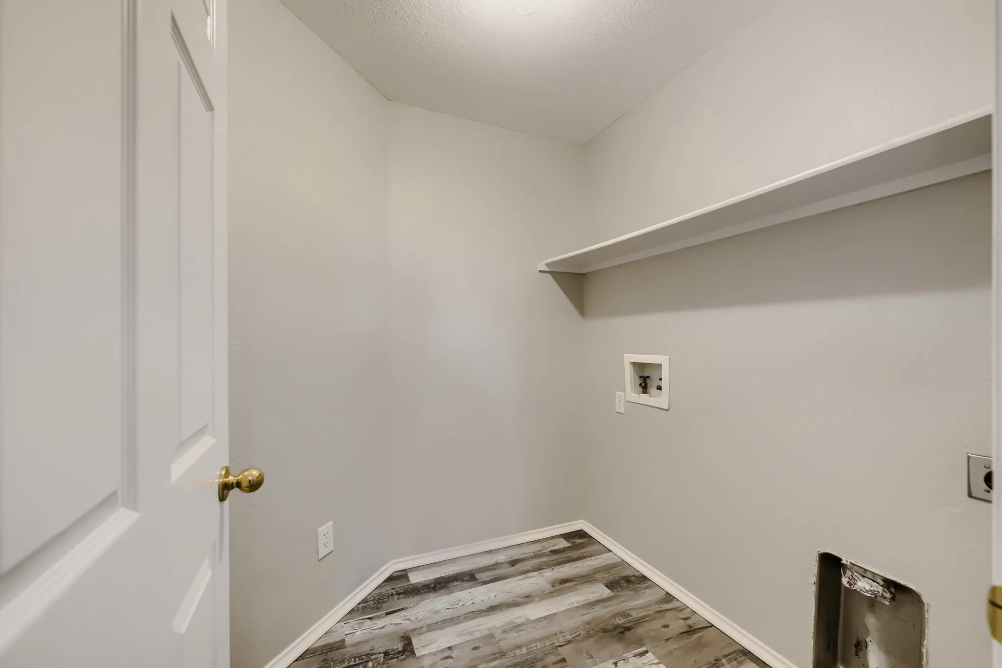 Single Family Residence For Sale in Tarrant County , 6221 Brooklynn Drive, Fort Worth, Texas 76179, 3 Bedroom, 2 Bathroom, 2 Garage spaces, 1,601 Sqft, built in 2005, mls#21396792, Real Estate Agent in Fort Worth, Homes For Sale in Tarrant county, Homes For Sale in Fort Worth, Realtor in Fort Worth Texas, Real Estate Brokerage Independent Realty Texas, Luminita Cordes Realtor