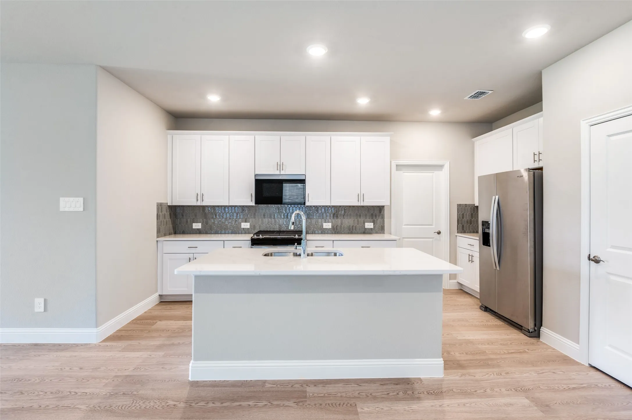 Single Family Residence For Rent in Collin County , 602 Ezra Lane, Mc Kinney, Texas 75069, 4 Bedroom, 3 Bathroom, 2 Garage spaces, 2,351 Sqft, built in 2025, mls#21398200, Real Estate Agent in Mc Kinney, Homes For Rent in Collin county, Homes For Rent in Mc Kinney, Realtor in Mc Kinney Texas, Real Estate Brokerage Independent Realty Texas, Luminita Cordes Realtor