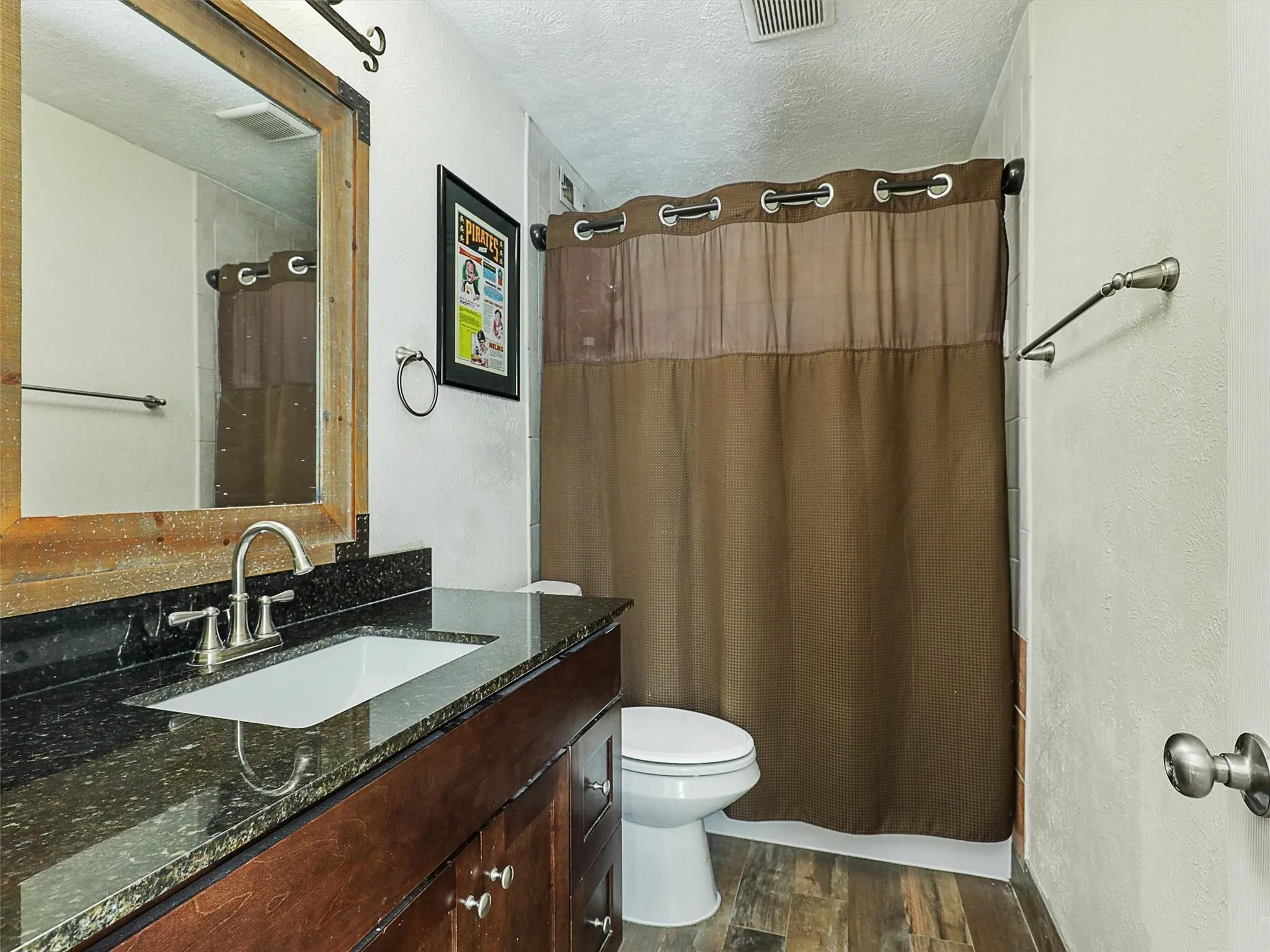 Condominium For Sale in Dallas County , 4317 Hartford Street 102, Dallas, Texas 75219, 2 Bedroom, 2 Bathroom, Garage spaces, 874 Sqft, built in 1969, mls#21398153, Real Estate Agent in Dallas, Homes For Sale in Dallas county, Homes For Sale in Dallas, Realtor in Dallas Texas, Real Estate Brokerage Independent Realty Texas, Luminita Cordes Realtor
