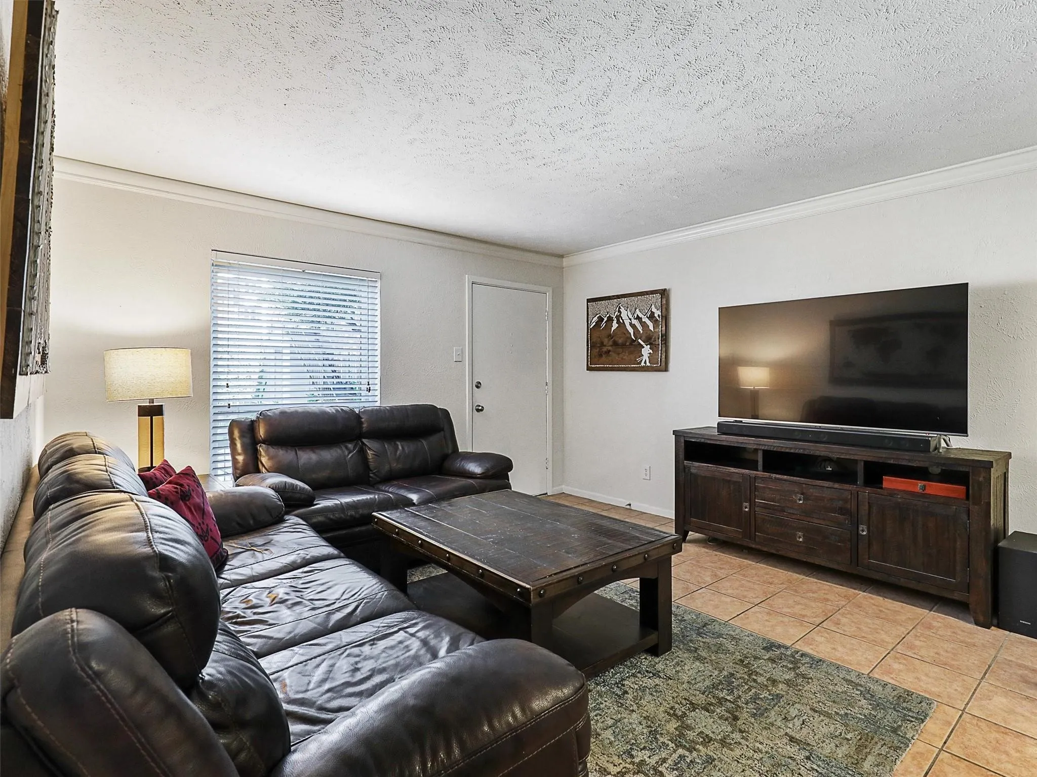 Condominium For Sale in Dallas County , 4317 Hartford Street 102, Dallas, Texas 75219, 2 Bedroom, 2 Bathroom, Garage spaces, 874 Sqft, built in 1969, mls#21398153, Real Estate Agent in Dallas, Homes For Sale in Dallas county, Homes For Sale in Dallas, Realtor in Dallas Texas, Real Estate Brokerage Independent Realty Texas, Luminita Cordes Realtor
