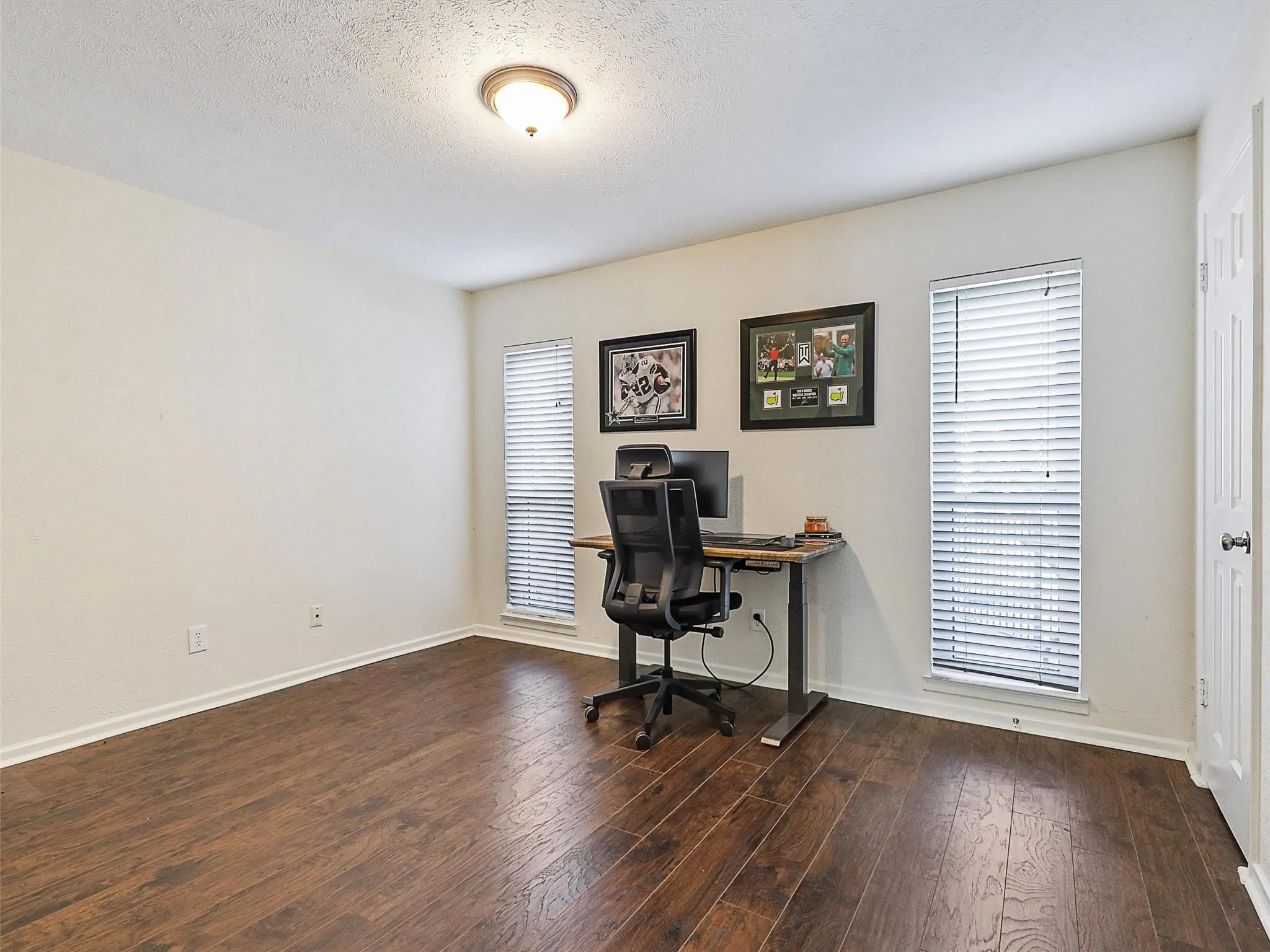 Condominium For Sale in Dallas County , 4317 Hartford Street 102, Dallas, Texas 75219, 2 Bedroom, 2 Bathroom, Garage spaces, 874 Sqft, built in 1969, mls#21398153, Real Estate Agent in Dallas, Homes For Sale in Dallas county, Homes For Sale in Dallas, Realtor in Dallas Texas, Real Estate Brokerage Independent Realty Texas, Luminita Cordes Realtor