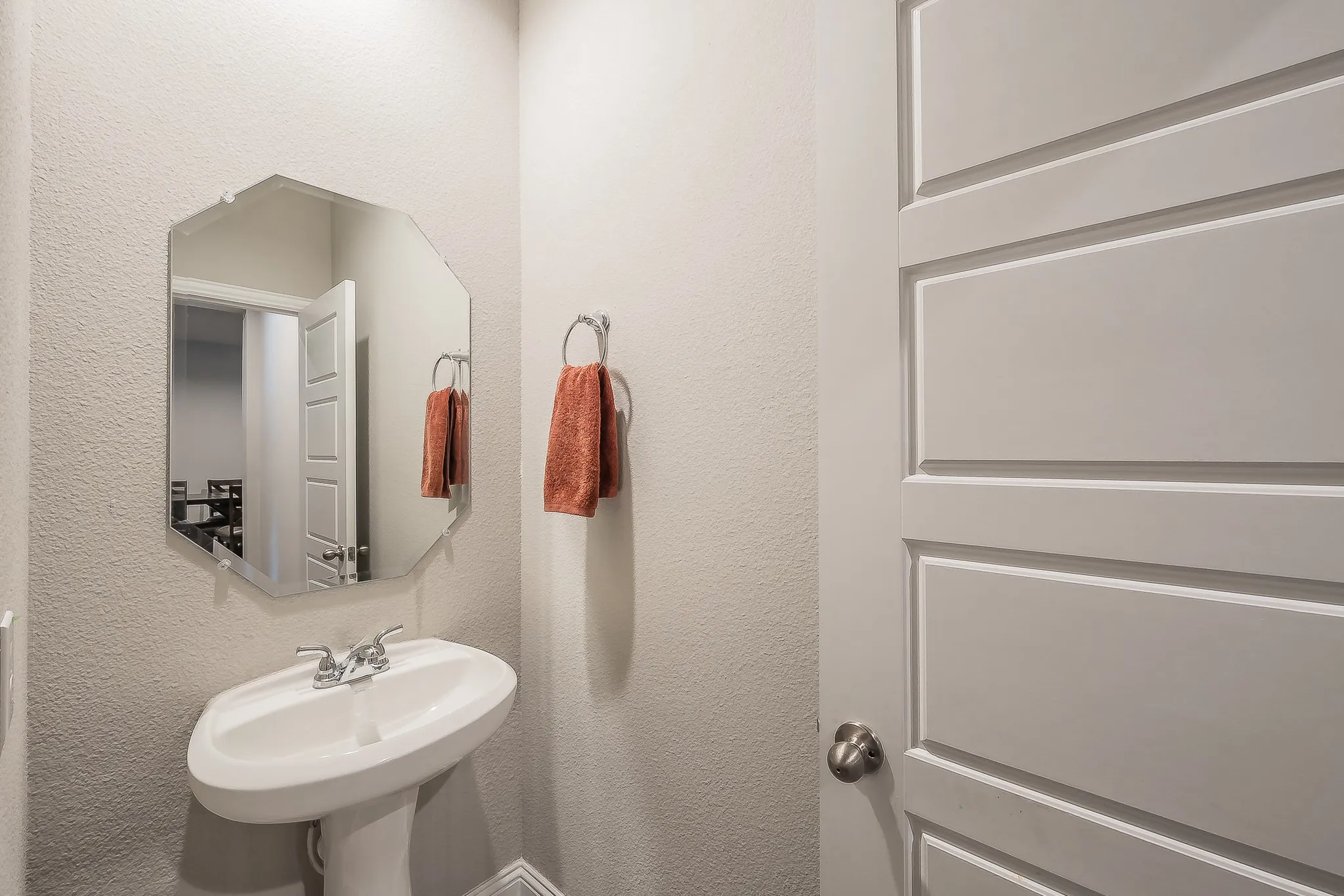 Townhouse For Sale in Tarrant County , 5984 Bursey Road, Watauga, Texas 76148, 3 Bedroom, 3 Bathroom, 2 Garage spaces, 1,801 Sqft, built in 2023, mls#21397506, Real Estate Agent in Watauga, Homes For Sale in Tarrant county, Homes For Sale in Watauga, Realtor in Watauga Texas, Real Estate Brokerage Independent Realty Texas, Luminita Cordes Realtor