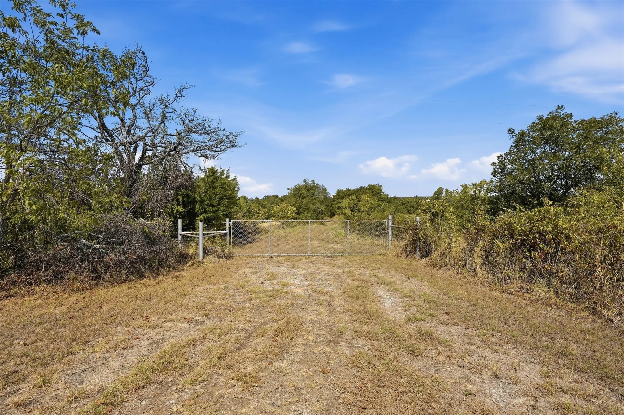 Unimproved Land For Sale in Parker County , 3703 Holbrook Road, Springtown, Texas 76082, 0, 0, Garage spaces, 0 Sqft, built in 0, mls#21398135, Real Estate Agent in Springtown, Homes For Sale in Parker county, Homes For Sale in Springtown, Realtor in Springtown Texas, Real Estate Brokerage Independent Realty Texas, Luminita Cordes Realtor