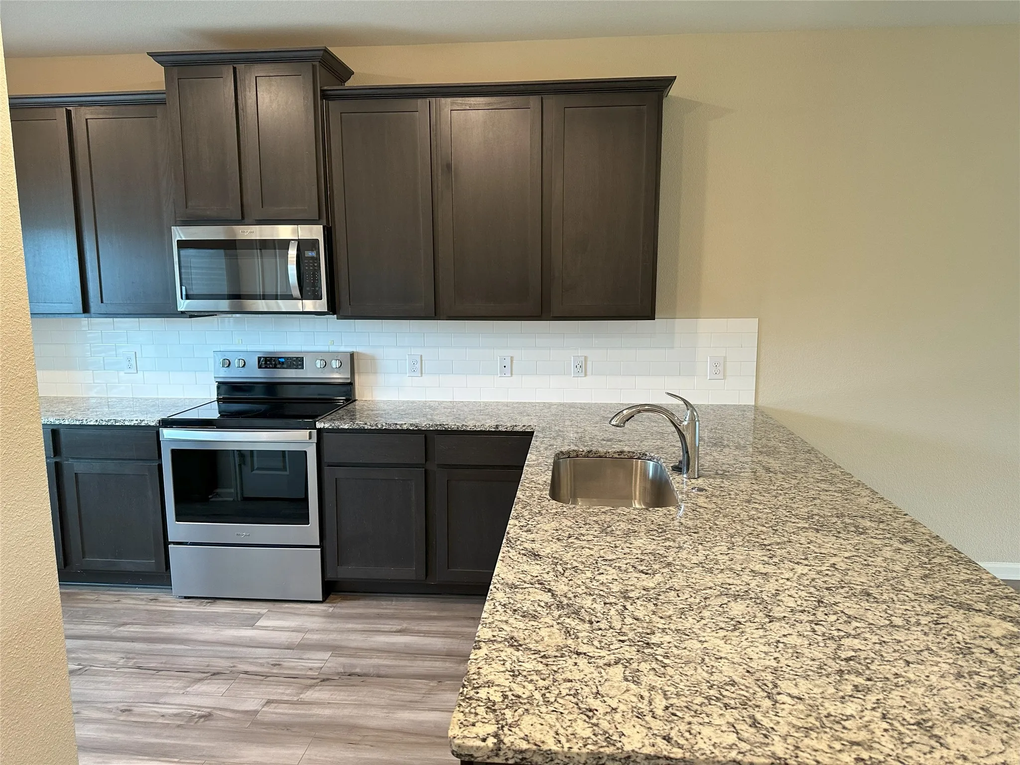 Single Family Residence For Rent in Collin County , 236 Elam Drive, Anna, Texas 75409, 5 Bedroom, 3 Bathroom, 2 Garage spaces, 2,703 Sqft, built in 2021, mls#21398212, Real Estate Agent in Anna, Homes For Rent in Collin county, Homes For Rent in Anna, Realtor in Anna Texas, Real Estate Brokerage Independent Realty Texas, Luminita Cordes Realtor