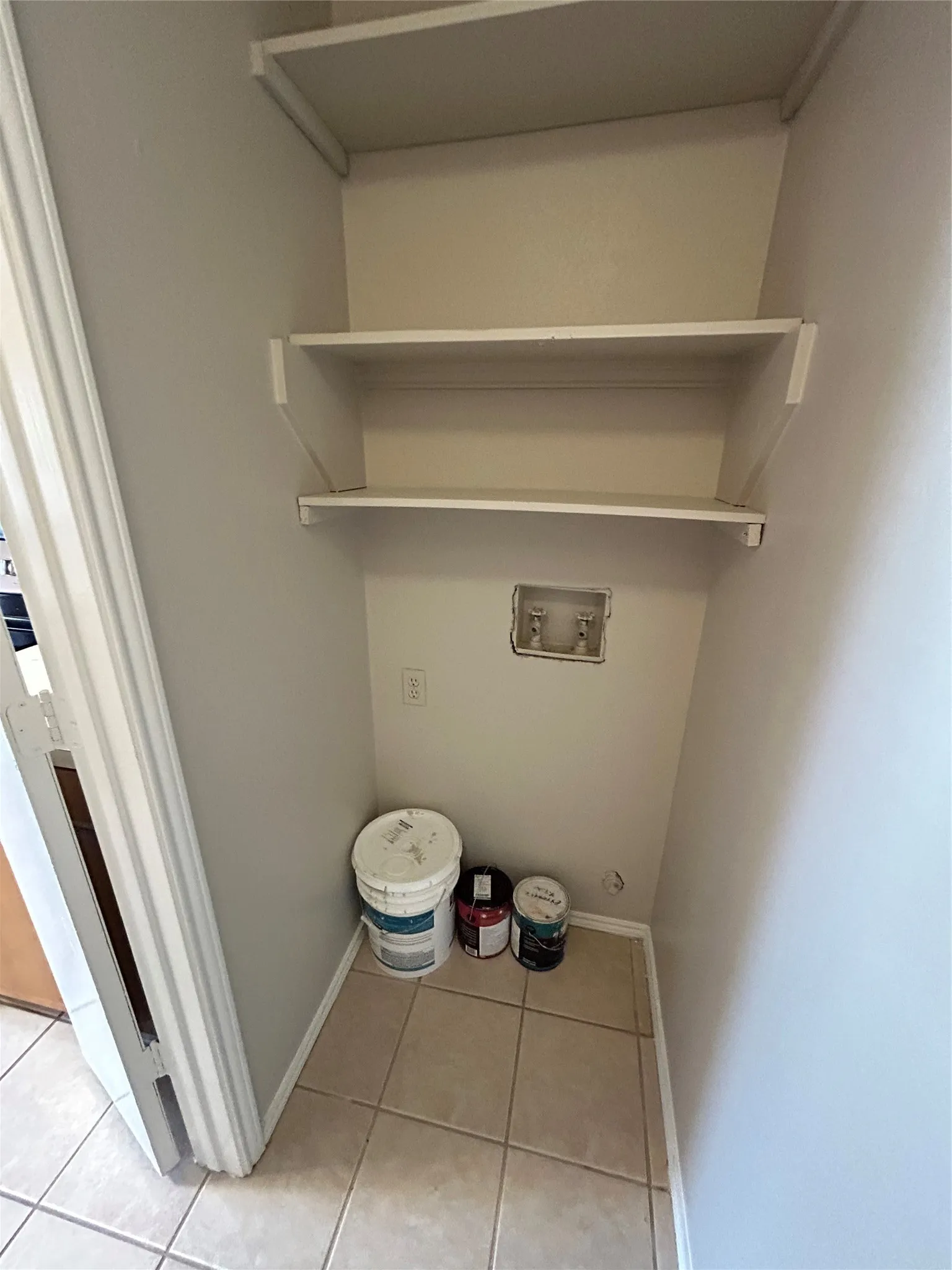 Duplex For Rent in Tarrant County , 5425 Stagetrail Drive, Arlington, Texas 76017, 2 Bedroom, 1 Bathroom, Garage spaces, 972 Sqft, built in 1984, mls#21398215, Real Estate Agent in Arlington, Homes For Rent in Tarrant county, Homes For Rent in Arlington, Realtor in Arlington Texas, Real Estate Brokerage Independent Realty Texas, Luminita Cordes Realtor