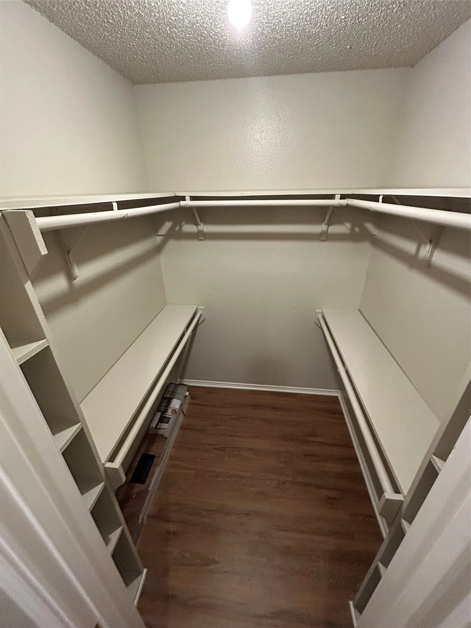 Duplex For Rent in Tarrant County , 5425 Stagetrail Drive, Arlington, Texas 76017, 2 Bedroom, 1 Bathroom, Garage spaces, 972 Sqft, built in 1984, mls#21398215, Real Estate Agent in Arlington, Homes For Rent in Tarrant county, Homes For Rent in Arlington, Realtor in Arlington Texas, Real Estate Brokerage Independent Realty Texas, Luminita Cordes Realtor