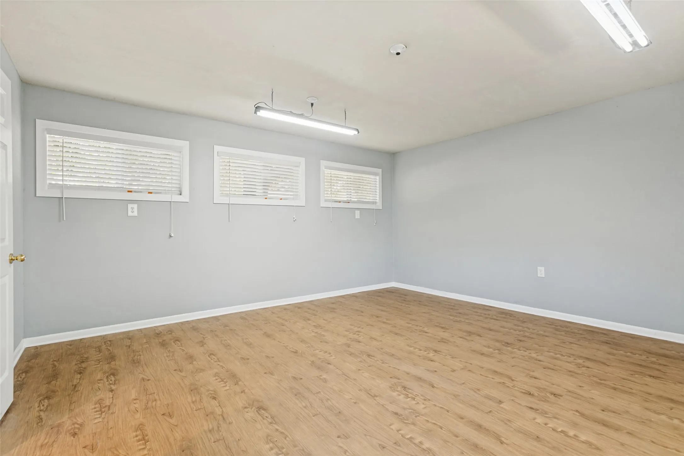 Single Family Residence For Sale in Denton County , 1818 Tyler Street, Denton, Texas 76209, 3 Bedroom, 2 Bathroom, Garage spaces, 1,746 Sqft, built in 1940, mls#21394924, Real Estate Agent in Denton, Homes For Sale in Denton county, Homes For Sale in Denton, Realtor in Denton Texas, Real Estate Brokerage Independent Realty Texas, Luminita Cordes Realtor