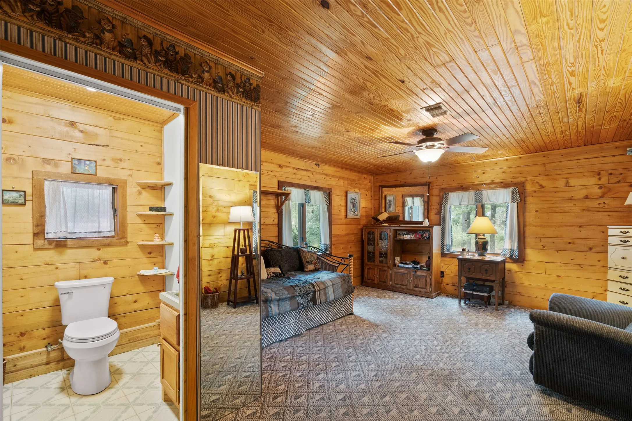 Single Family Residence For Sale in Cass County , 1875 County Road 1577, Hughes Springs, Texas 75656, 2 Bedroom, 2 Bathroom, 3 Garage spaces, 2,170 Sqft, built in 1980, mls#21398134, Real Estate Agent in Hughes Springs, Homes For Sale in Cass county, Homes For Sale in Hughes Springs, Realtor in Hughes Springs Texas, Real Estate Brokerage Independent Realty Texas, Luminita Cordes Realtor