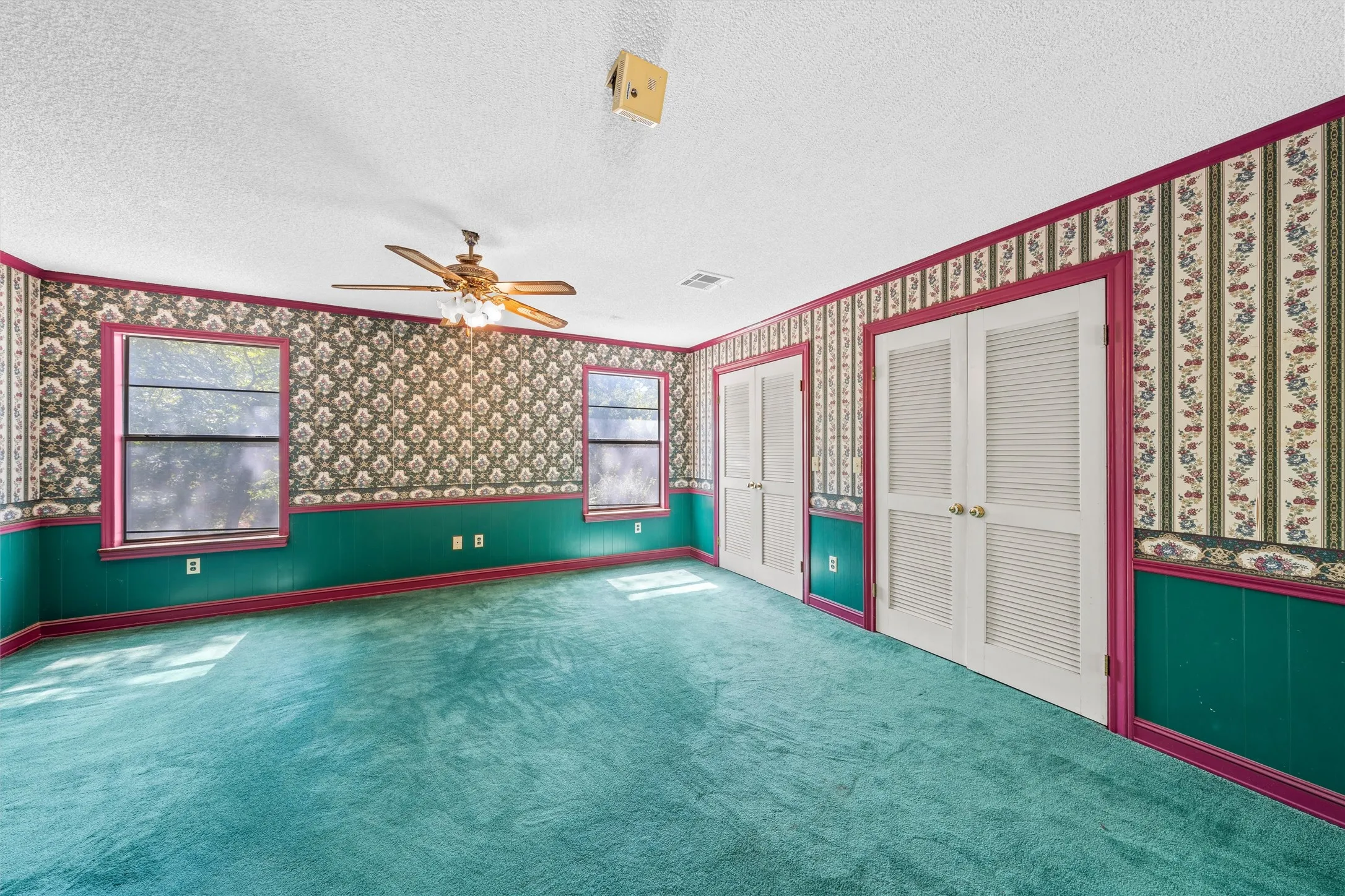 Single Family Residence For Sale in Mc Lennan County , 4419 Shady Glen Drive, Waco, Texas 76708, 4 Bedroom, 3 Bathroom, 2 Garage spaces, 2,847 Sqft, built in 1965, mls#21397516, Real Estate Agent in Waco, Homes For Sale in Mc Lennan county, Homes For Sale in Waco, Realtor in Waco Texas, Real Estate Brokerage Independent Realty Texas, Luminita Cordes Realtor