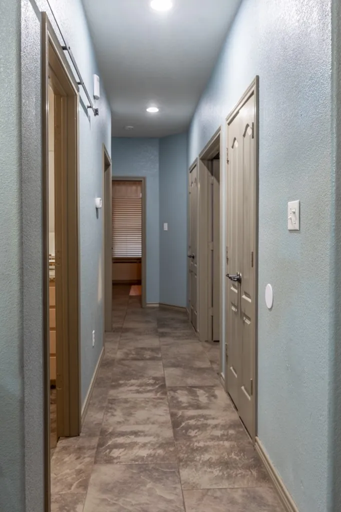 Single Family Residence For Sale in Johnson County , 9024 S Highway 174, Rio Vista, Texas 76093, 3 Bedroom, 2 Bathroom, 2 Garage spaces, 2,477 Sqft, built in 1999, mls#21397231, Real Estate Agent in Rio Vista, Homes For Sale in Johnson county, Homes For Sale in Rio Vista, Realtor in Rio Vista Texas, Real Estate Brokerage Independent Realty Texas, Luminita Cordes Realtor
