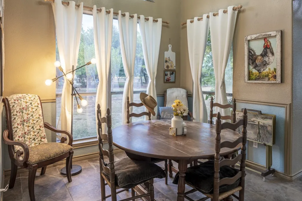 Second Versatile Dining Area