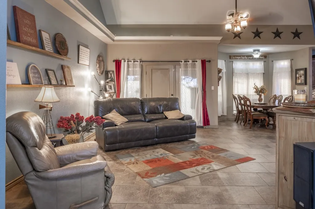 Single Family Residence For Sale in Johnson County , 9024 S Highway 174, Rio Vista, Texas 76093, 3 Bedroom, 2 Bathroom, 2 Garage spaces, 2,477 Sqft, built in 1999, mls#21397231, Real Estate Agent in Rio Vista, Homes For Sale in Johnson county, Homes For Sale in Rio Vista, Realtor in Rio Vista Texas, Real Estate Brokerage Independent Realty Texas, Luminita Cordes Realtor