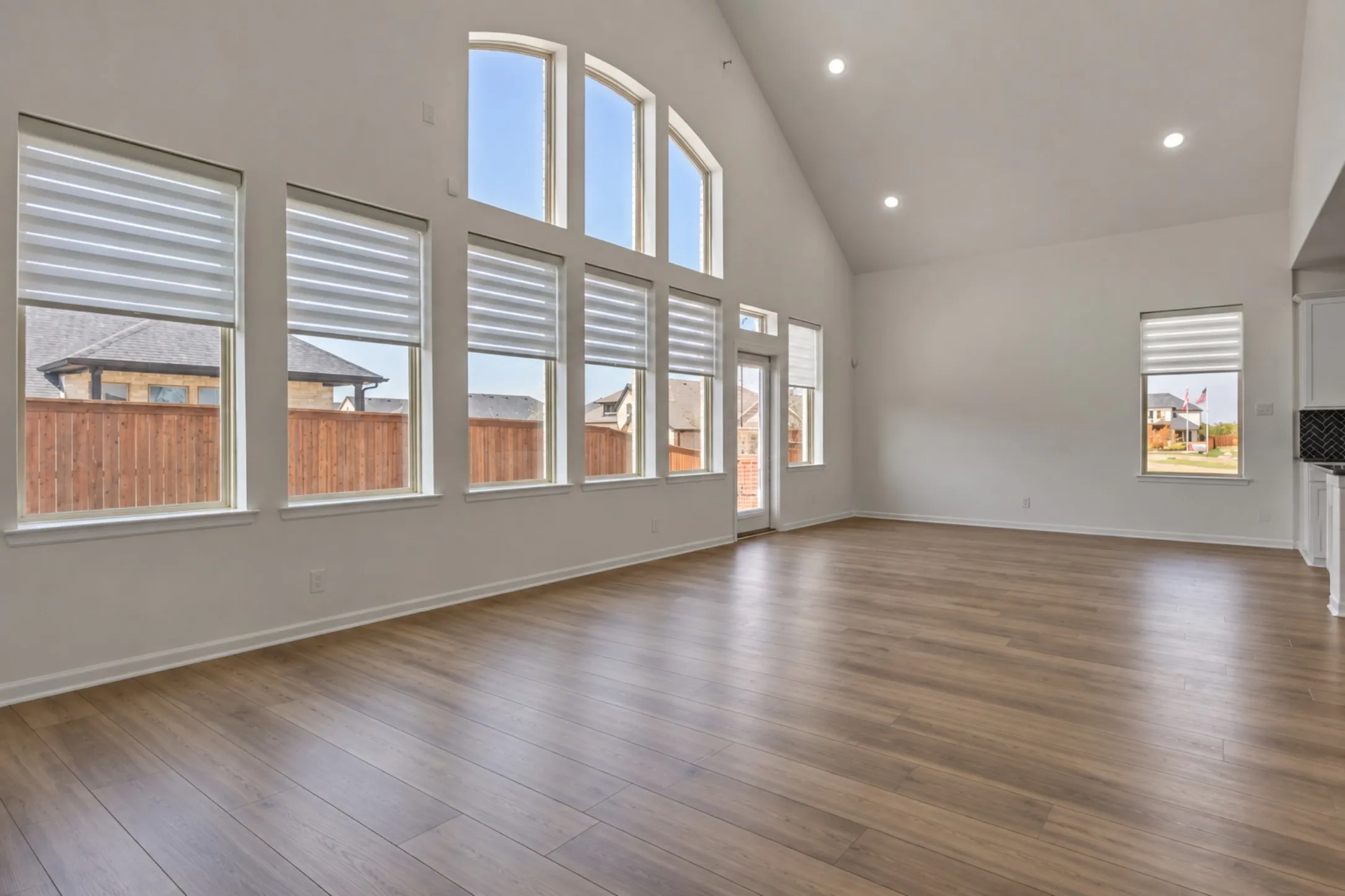Single Family Residence For Sale in Collin County , 1432 Bettolo Drive, Celina, Texas 75009, 5 Bedroom, 4 Bathroom, 2 Garage spaces, 3,321 Sqft, built in 2024, mls#21397820, Real Estate Agent in Celina, Homes For Sale in Collin county, Homes For Sale in Celina, Realtor in Celina Texas, Real Estate Brokerage Independent Realty Texas, Luminita Cordes Realtor