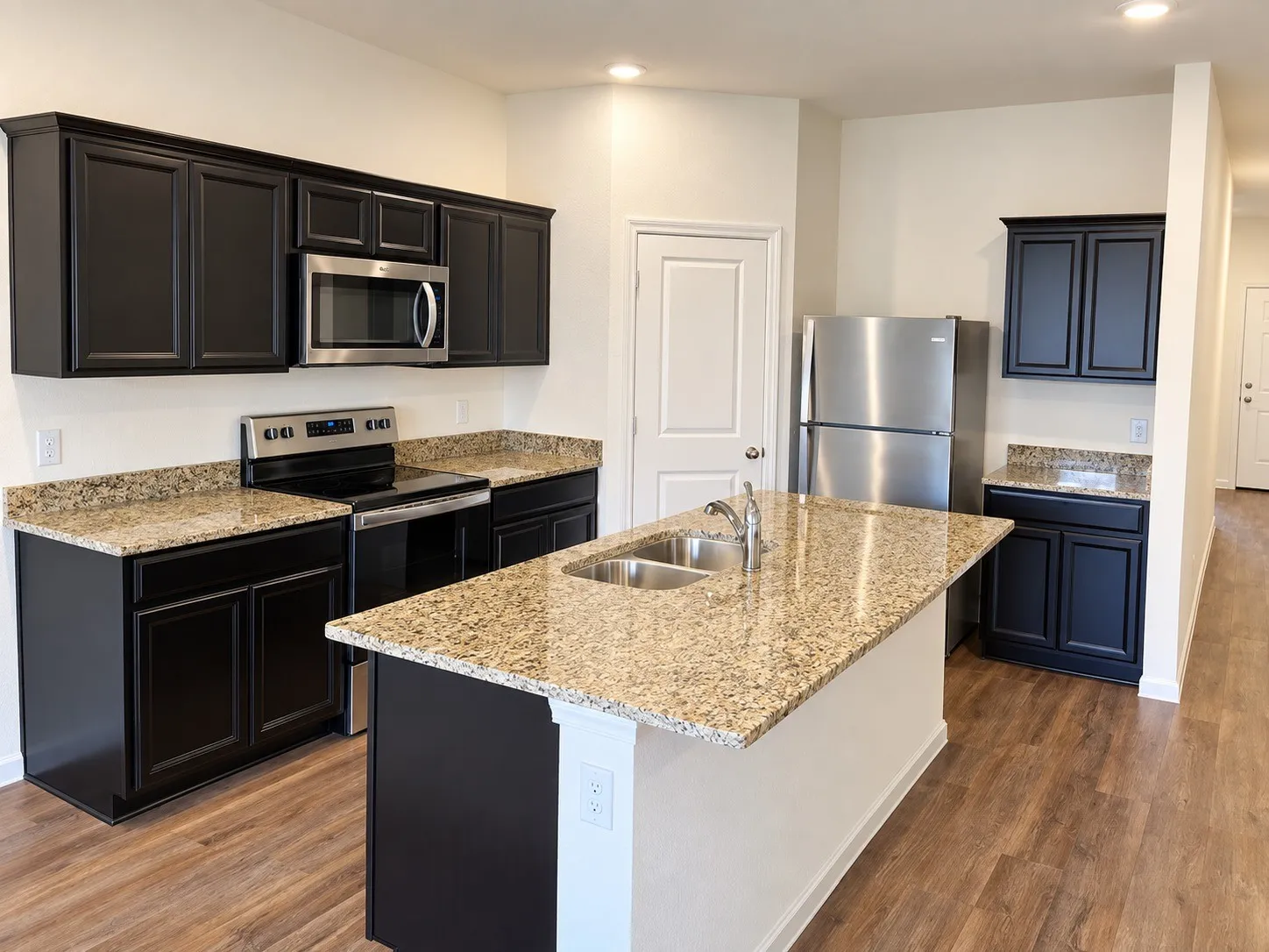 Single Family Residence For Rent in Tarrant County , 6525 Trident Court, Fort Worth, Texas 76179, 3 Bedroom, 2 Bathroom, 2 Garage spaces, 1,662 Sqft, built in 2020, mls#21398226, Real Estate Agent in Fort Worth, Homes For Rent in Tarrant county, Homes For Rent in Fort Worth, Realtor in Fort Worth Texas, Real Estate Brokerage Independent Realty Texas, Luminita Cordes Realtor