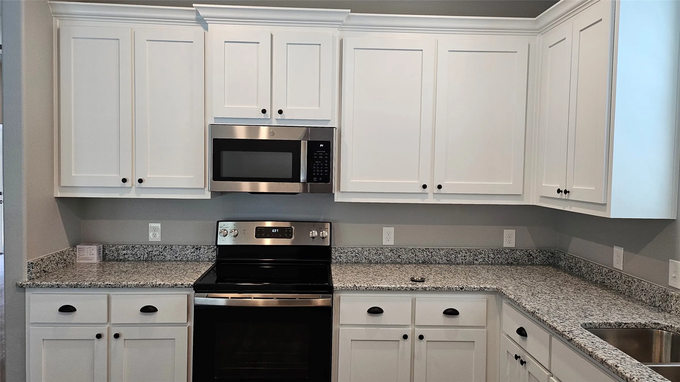 Single Family Residence For Sale in Grayson County , 931 W Elm Street, Denison, Texas 75020, 3 Bedroom, 2 Bathroom, Garage spaces, 1,226 Sqft, built in 2024, mls#21398184, Real Estate Agent in Denison, Homes For Sale in Grayson county, Homes For Sale in Denison, Realtor in Denison Texas, Real Estate Brokerage Independent Realty Texas, Luminita Cordes Realtor