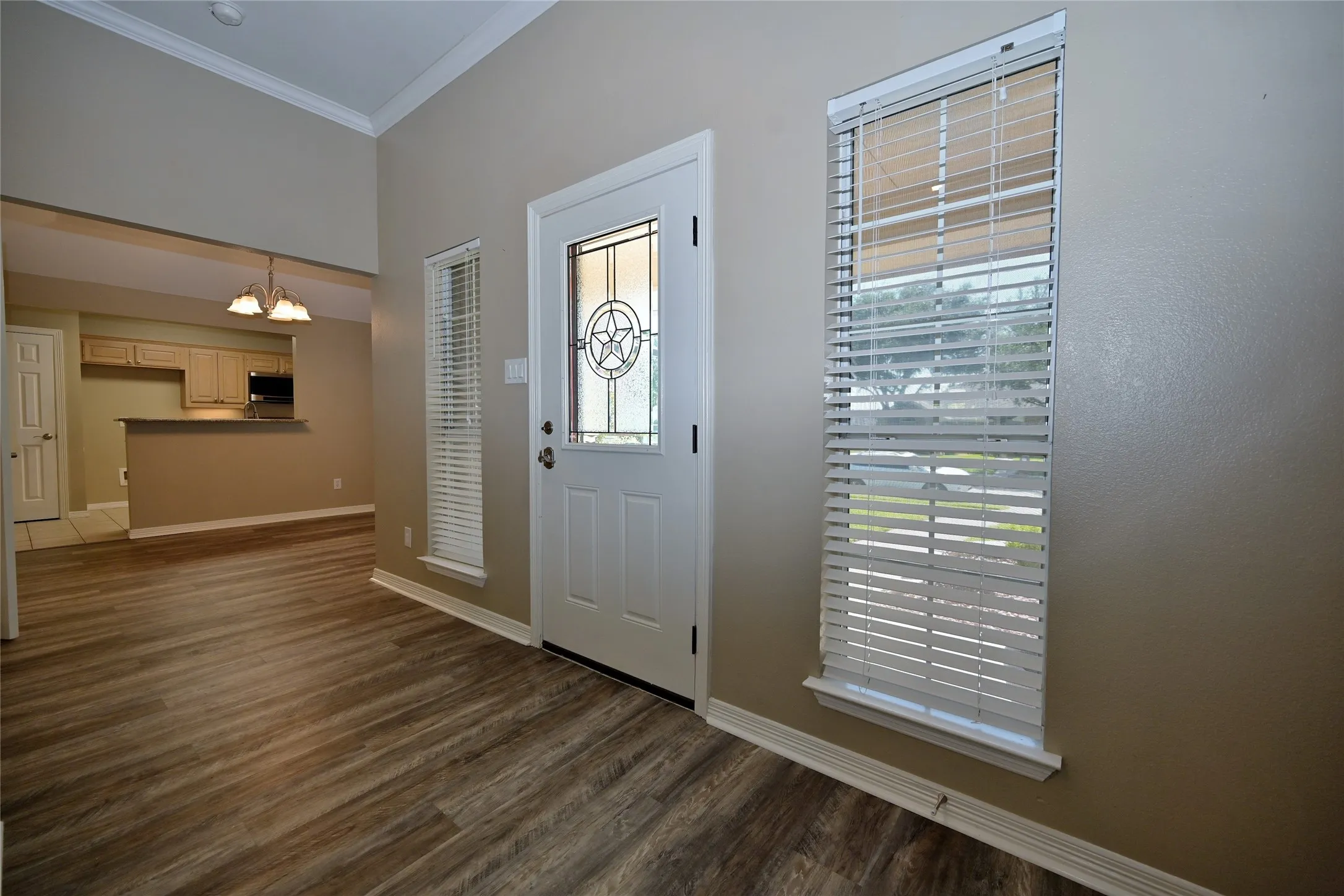 Single Family Residence For Rent in Ellis County , 211 Barbara Way, Red Oak, Texas 75154, 3 Bedroom, 2 Bathroom, 2 Garage spaces, 1,820 Sqft, built in 1993, mls#21397123, Real Estate Agent in Red Oak, Homes For Rent in Ellis county, Homes For Rent in Red Oak, Realtor in Red Oak Texas, Real Estate Brokerage Independent Realty Texas, Luminita Cordes Realtor