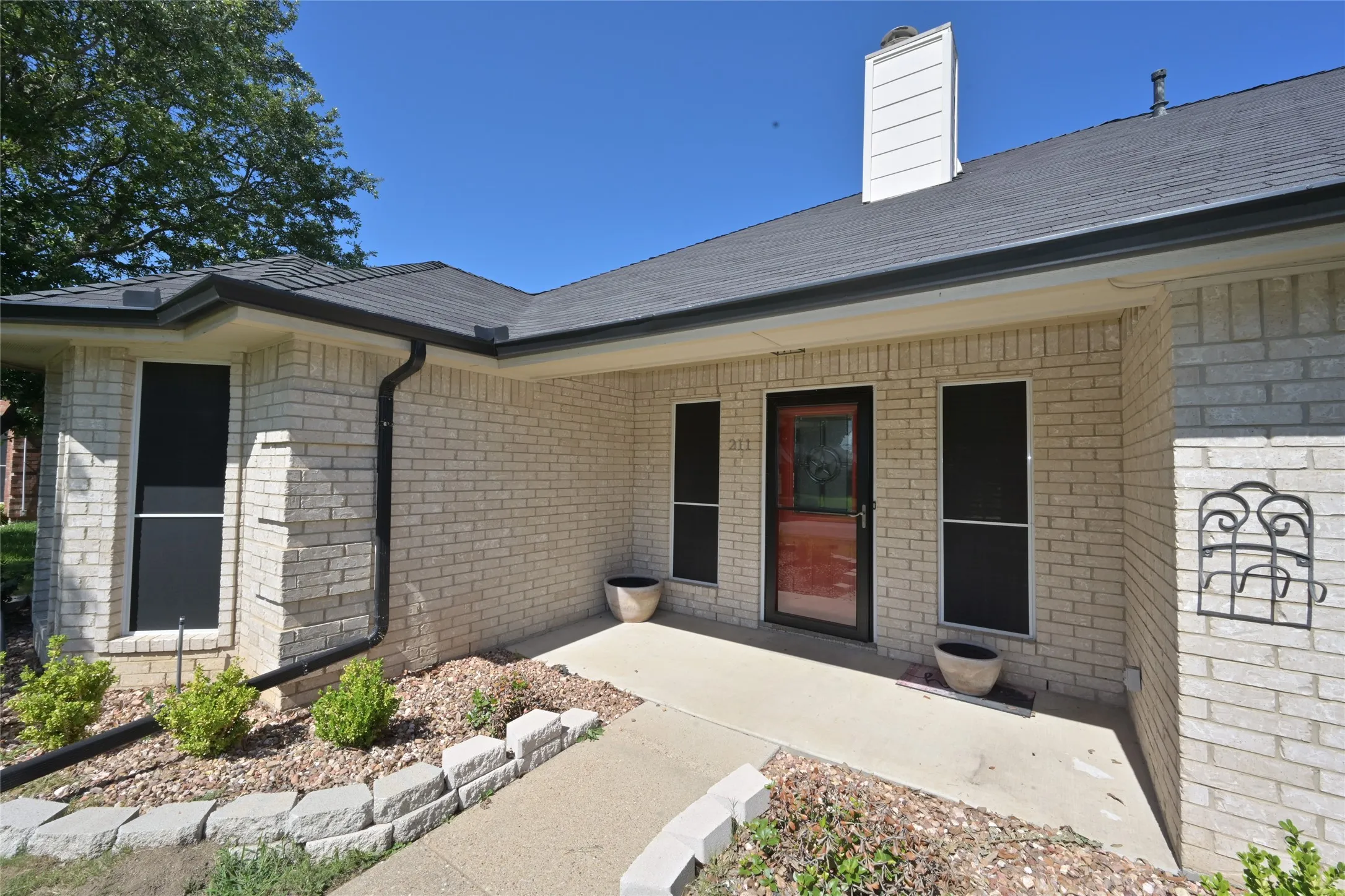 Covered front Porch