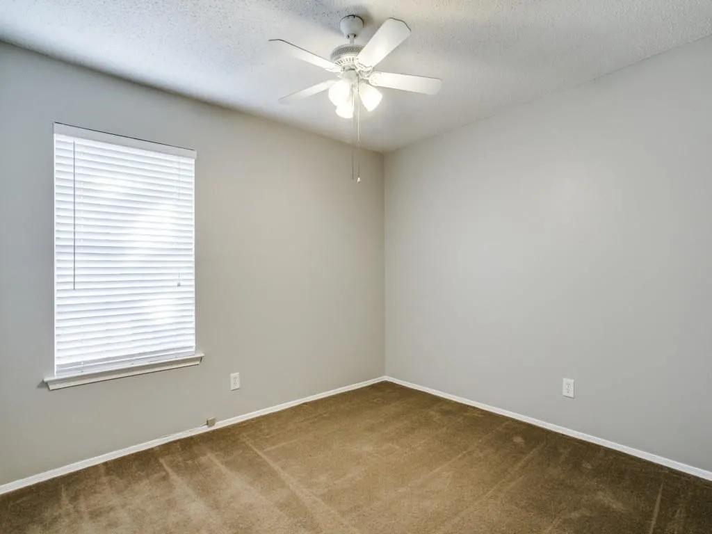 Single Family Residence For Rent in Collin County , 933 Meadow Mead Drive, Allen, Texas 75002, 3 Bedroom, 2 Bathroom, 2 Garage spaces, 1,017 Sqft, built in 1968, mls#21398229, Real Estate Agent in Allen, Homes For Rent in Collin county, Homes For Rent in Allen, Realtor in Allen Texas, Real Estate Brokerage Independent Realty Texas, Luminita Cordes Realtor