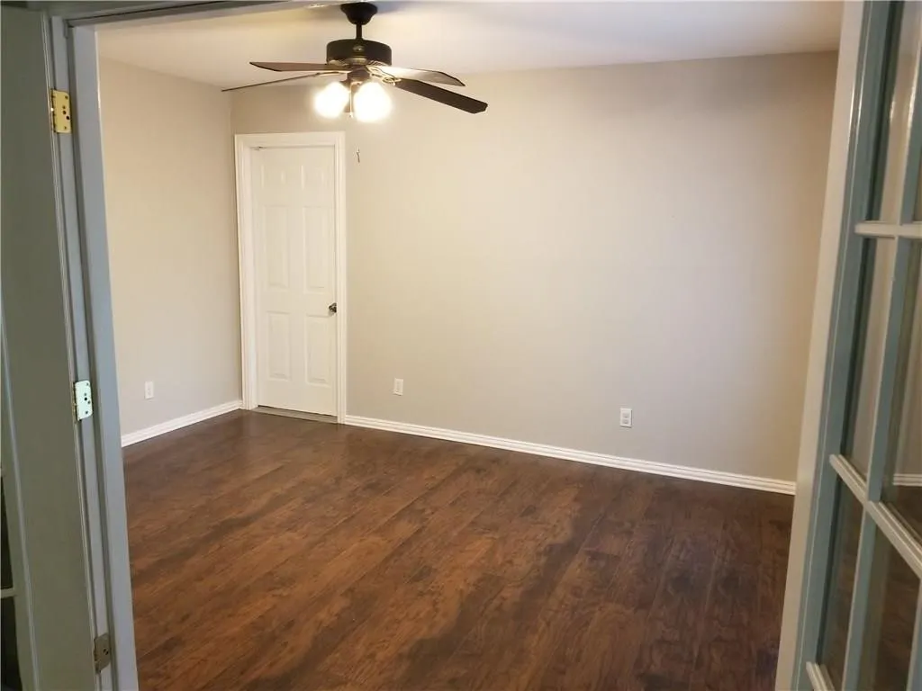 Single Family Residence For Rent in Collin County , 933 Meadow Mead Drive, Allen, Texas 75002, 3 Bedroom, 2 Bathroom, 2 Garage spaces, 1,017 Sqft, built in 1968, mls#21398229, Real Estate Agent in Allen, Homes For Rent in Collin county, Homes For Rent in Allen, Realtor in Allen Texas, Real Estate Brokerage Independent Realty Texas, Luminita Cordes Realtor