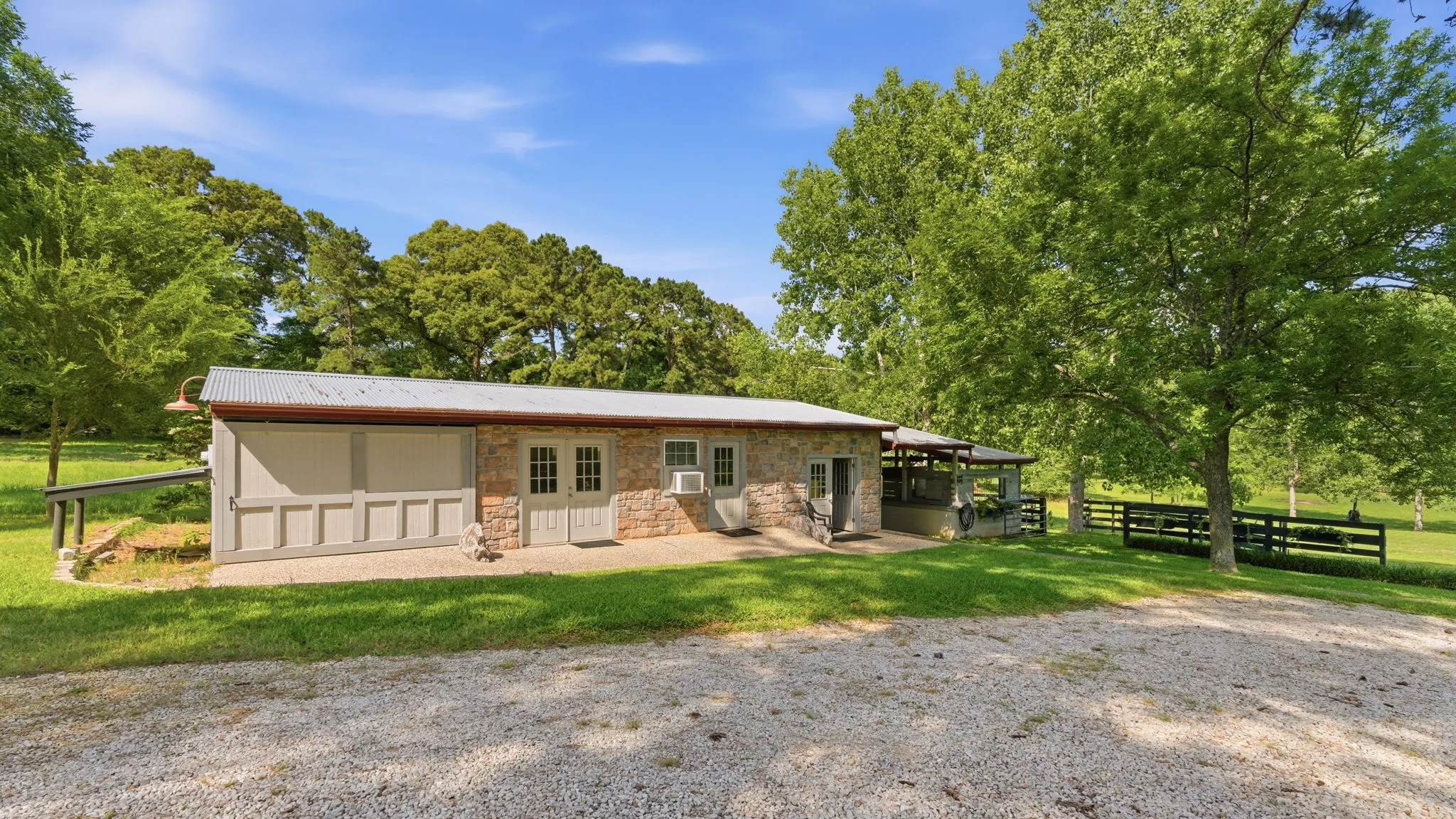 Farm For Sale in Montgomery County , TBD Shepard Hill Road, Willis, Texas 77318, 1 Bedroom, 2 Bathroom, Garage spaces, 780 Sqft, built in 2019, mls#21397568, Real Estate Agent in Willis, Homes For Sale in Montgomery county, Homes For Sale in Willis, Realtor in Willis Texas, Real Estate Brokerage Independent Realty Texas, Luminita Cordes Realtor
