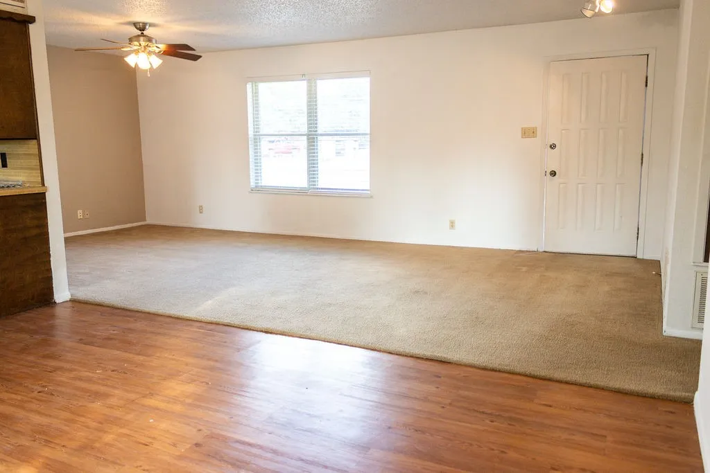 Single Family Residence For Sale in Stephens County , 503 N Harding Street, Breckenridge, Texas 76424, 3 Bedroom, 2 Bathroom, Garage spaces, 1,296 Sqft, built in 1978, mls#21398235, Real Estate Agent in Breckenridge, Homes For Sale in Stephens county, Homes For Sale in Breckenridge, Realtor in Breckenridge Texas, Real Estate Brokerage Independent Realty Texas, Luminita Cordes Realtor