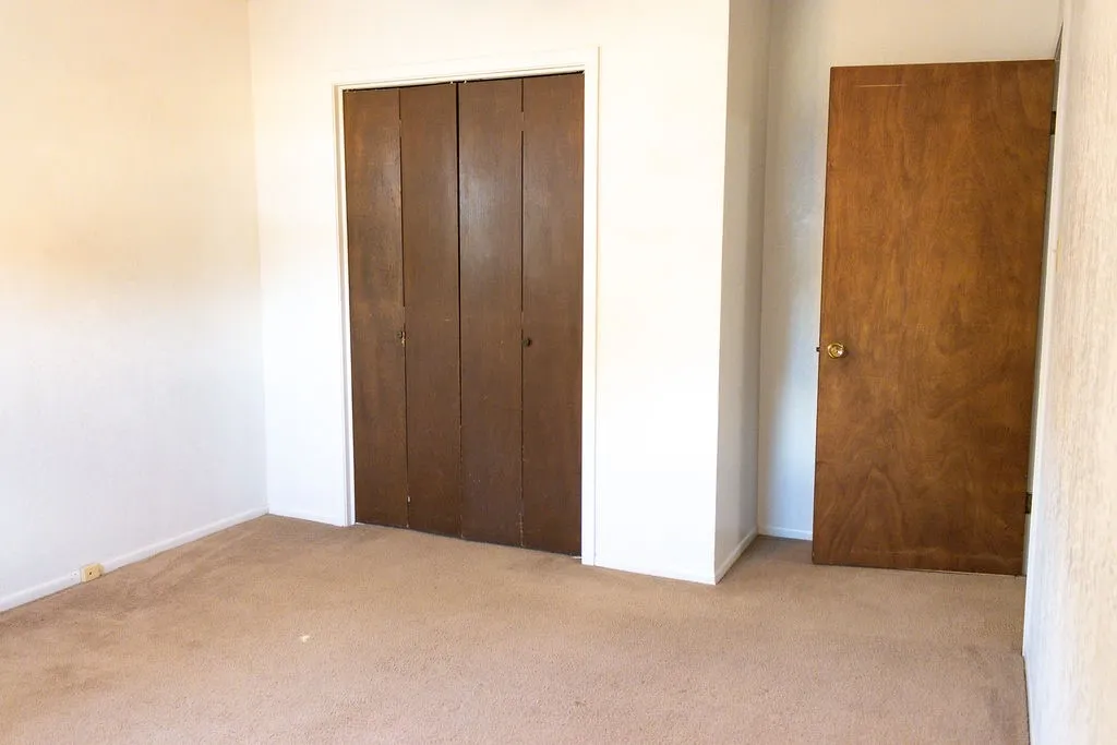 Single Family Residence For Sale in Stephens County , 503 N Harding Street, Breckenridge, Texas 76424, 3 Bedroom, 2 Bathroom, Garage spaces, 1,296 Sqft, built in 1978, mls#21398235, Real Estate Agent in Breckenridge, Homes For Sale in Stephens county, Homes For Sale in Breckenridge, Realtor in Breckenridge Texas, Real Estate Brokerage Independent Realty Texas, Luminita Cordes Realtor