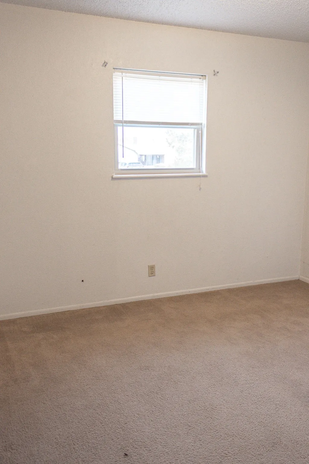 Single Family Residence For Sale in Stephens County , 503 N Harding Street, Breckenridge, Texas 76424, 3 Bedroom, 2 Bathroom, Garage spaces, 1,296 Sqft, built in 1978, mls#21398235, Real Estate Agent in Breckenridge, Homes For Sale in Stephens county, Homes For Sale in Breckenridge, Realtor in Breckenridge Texas, Real Estate Brokerage Independent Realty Texas, Luminita Cordes Realtor