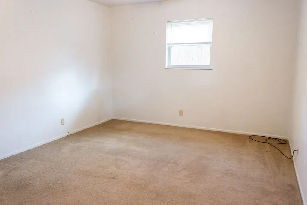 Single Family Residence For Sale in Stephens County , 503 N Harding Street, Breckenridge, Texas 76424, 3 Bedroom, 2 Bathroom, Garage spaces, 1,296 Sqft, built in 1978, mls#21398235, Real Estate Agent in Breckenridge, Homes For Sale in Stephens county, Homes For Sale in Breckenridge, Realtor in Breckenridge Texas, Real Estate Brokerage Independent Realty Texas, Luminita Cordes Realtor