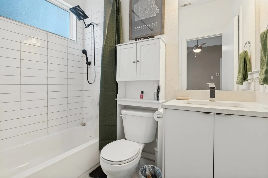 Single Family Residence For Rent in Dallas County , 2314 N Carroll Avenue 101, Dallas, Texas 75204, 3 Bedroom, 4 Bathroom, 2 Garage spaces, 1,801 Sqft, built in 2017, mls#21398007, Real Estate Agent in Dallas, Homes For Rent in Dallas county, Homes For Rent in Dallas, Realtor in Dallas Texas, Real Estate Brokerage Independent Realty Texas, Luminita Cordes Realtor