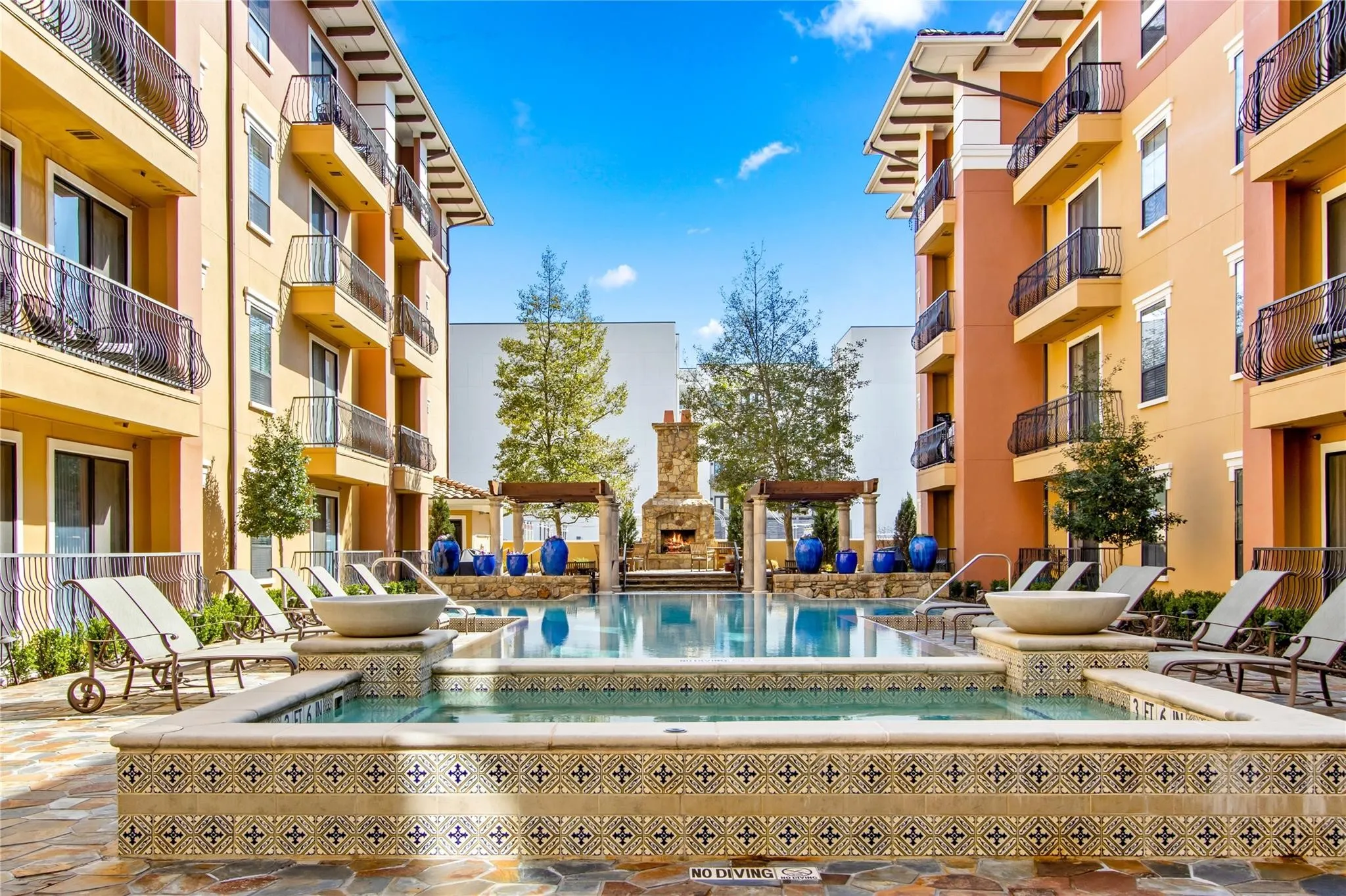Condominium For Sale in Dallas County , 8616 Turtle Creek Boulevard 323, Dallas, Texas 75225, 2 Bedroom, 3 Bathroom, 2 Garage spaces, 1,288 Sqft, built in 2006, mls#21395554, Real Estate Agent in Dallas, Homes For Sale in Dallas county, Homes For Sale in Dallas, Realtor in Dallas Texas, Real Estate Brokerage Independent Realty Texas, Luminita Cordes Realtor