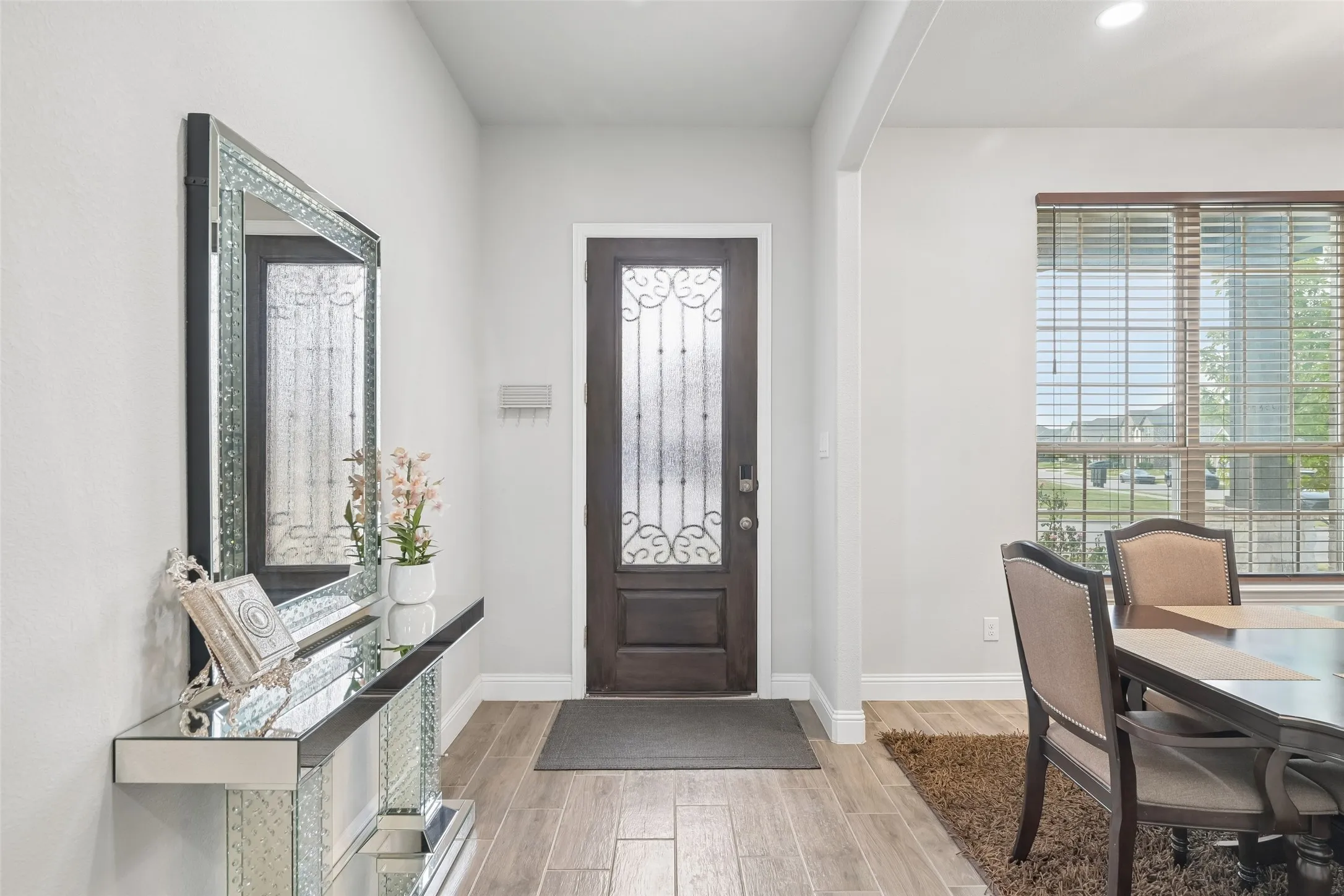 Single Family Residence For Sale in Tarrant County , 2923 Grand Lookout Lane, Arlington, Texas 76001, 6 Bedroom, 5 Bathroom, 3 Garage spaces, 4,474 Sqft, built in 2022, mls#21393868, Real Estate Agent in Arlington, Homes For Sale in Tarrant county, Homes For Sale in Arlington, Realtor in Arlington Texas, Real Estate Brokerage Independent Realty Texas, Luminita Cordes Realtor