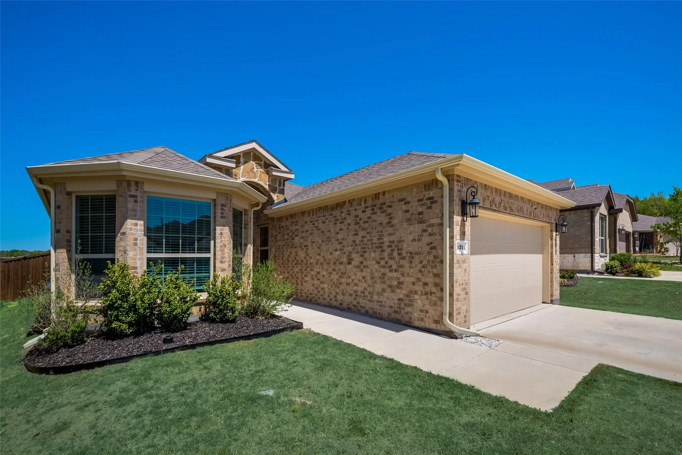 Single Family Residence For Rent in Collin County , 1211 Freestone Drive, Melissa, Texas 75454, 3 Bedroom, 2 Bathroom, 2 Garage spaces, 1,628 Sqft, built in 2019, mls#21398241, Real Estate Agent in Melissa, Homes For Rent in Collin county, Homes For Rent in Melissa, Realtor in Melissa Texas, Real Estate Brokerage Independent Realty Texas, Luminita Cordes Realtor