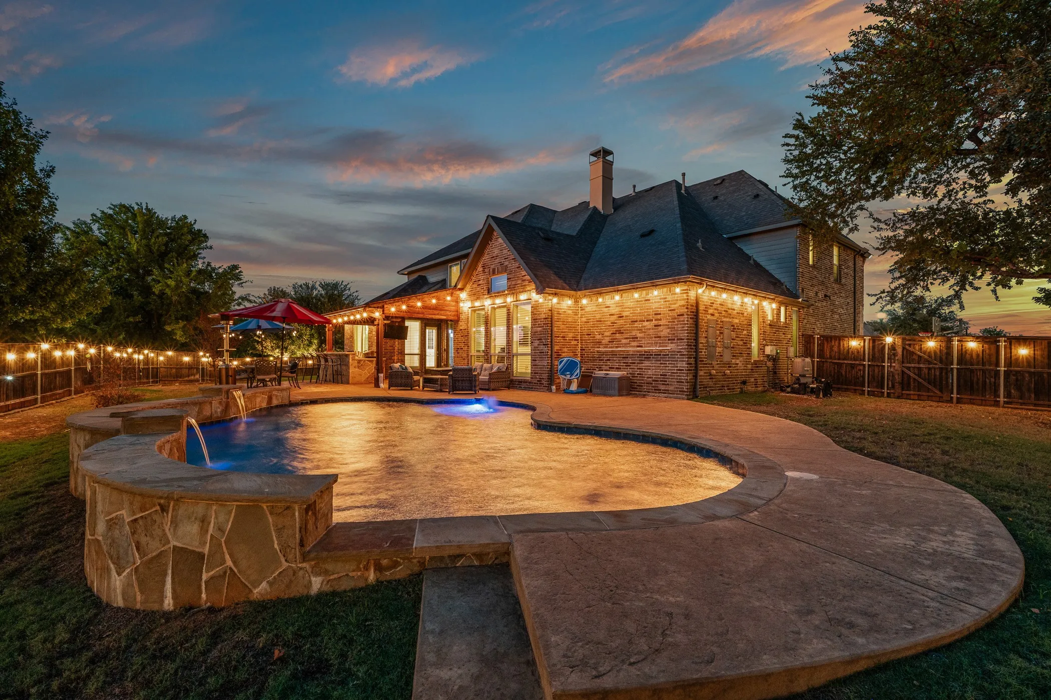 Single Family Residence For Sale in Denton County , 4608 Darlington Drive, Flower Mound, Texas 75022, 5 Bedroom, 7 Bathroom, 3 Garage spaces, 4,638 Sqft, built in 2017, mls#21393972, Real Estate Agent in Flower Mound, Homes For Sale in Denton county, Homes For Sale in Flower Mound, Realtor in Flower Mound Texas, Real Estate Brokerage Independent Realty Texas, Luminita Cordes Realtor