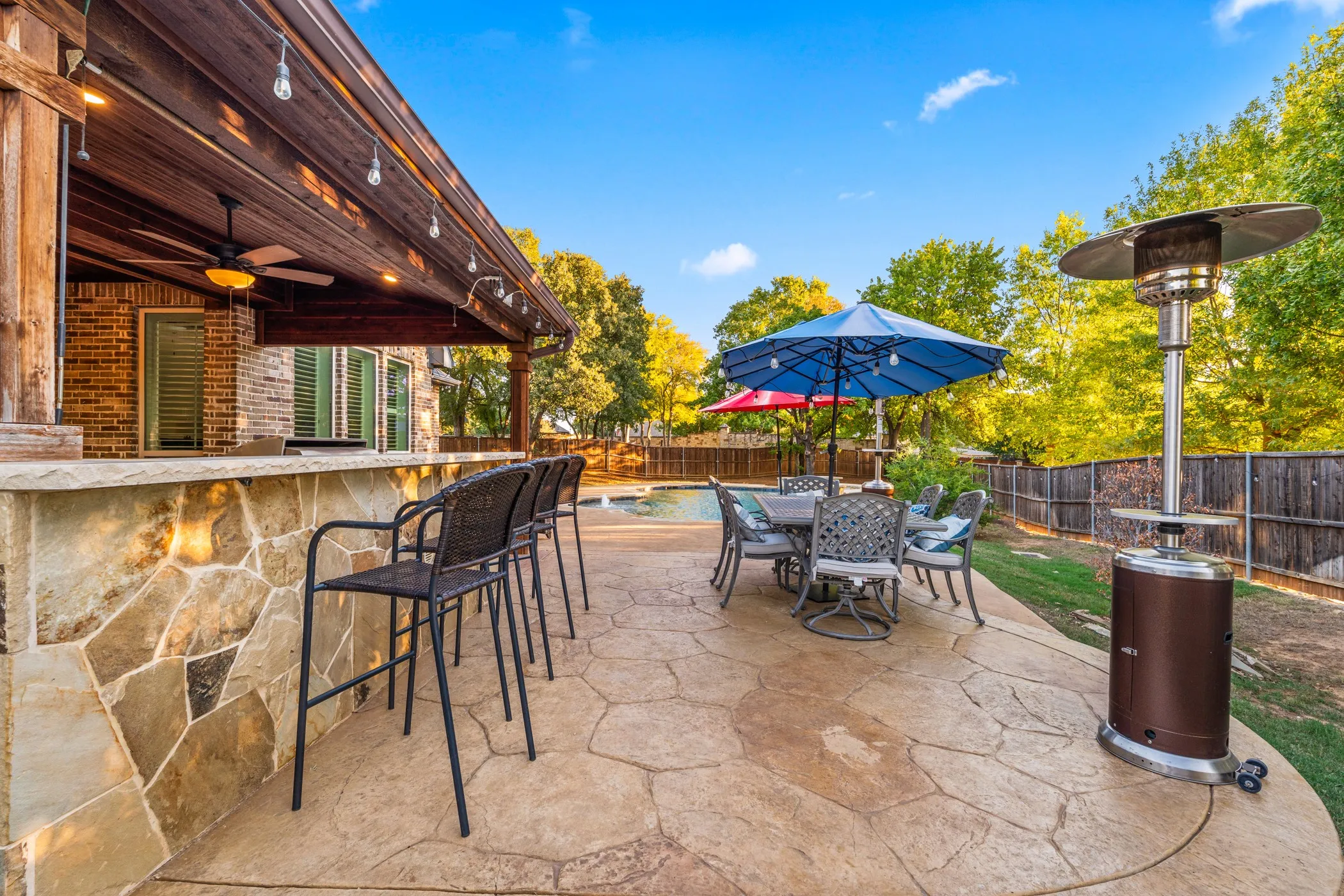 Single Family Residence For Sale in Denton County , 4608 Darlington Drive, Flower Mound, Texas 75022, 5 Bedroom, 7 Bathroom, 3 Garage spaces, 4,638 Sqft, built in 2017, mls#21393972, Real Estate Agent in Flower Mound, Homes For Sale in Denton county, Homes For Sale in Flower Mound, Realtor in Flower Mound Texas, Real Estate Brokerage Independent Realty Texas, Luminita Cordes Realtor