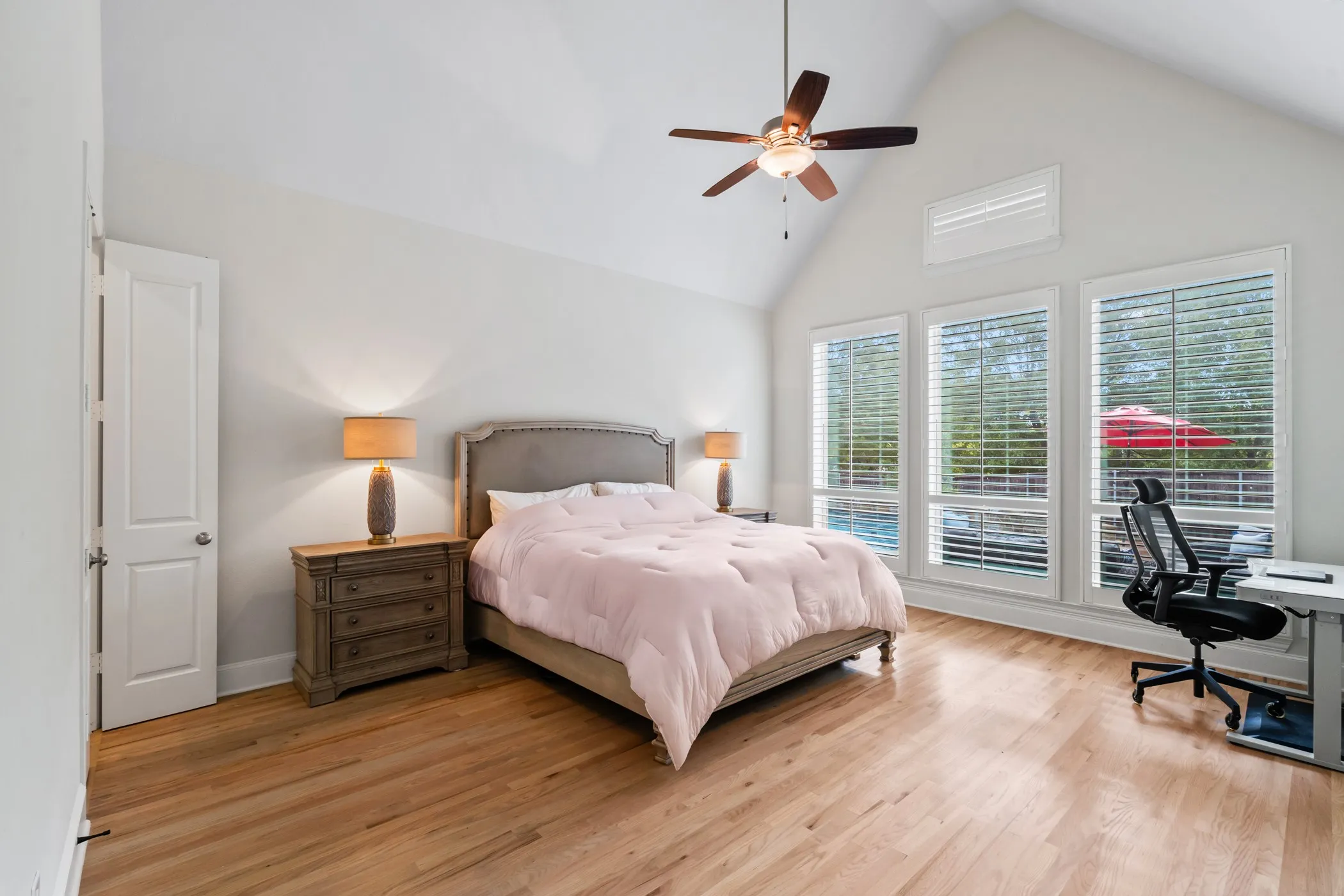 Single Family Residence For Sale in Denton County , 4608 Darlington Drive, Flower Mound, Texas 75022, 5 Bedroom, 7 Bathroom, 3 Garage spaces, 4,638 Sqft, built in 2017, mls#21393972, Real Estate Agent in Flower Mound, Homes For Sale in Denton county, Homes For Sale in Flower Mound, Realtor in Flower Mound Texas, Real Estate Brokerage Independent Realty Texas, Luminita Cordes Realtor