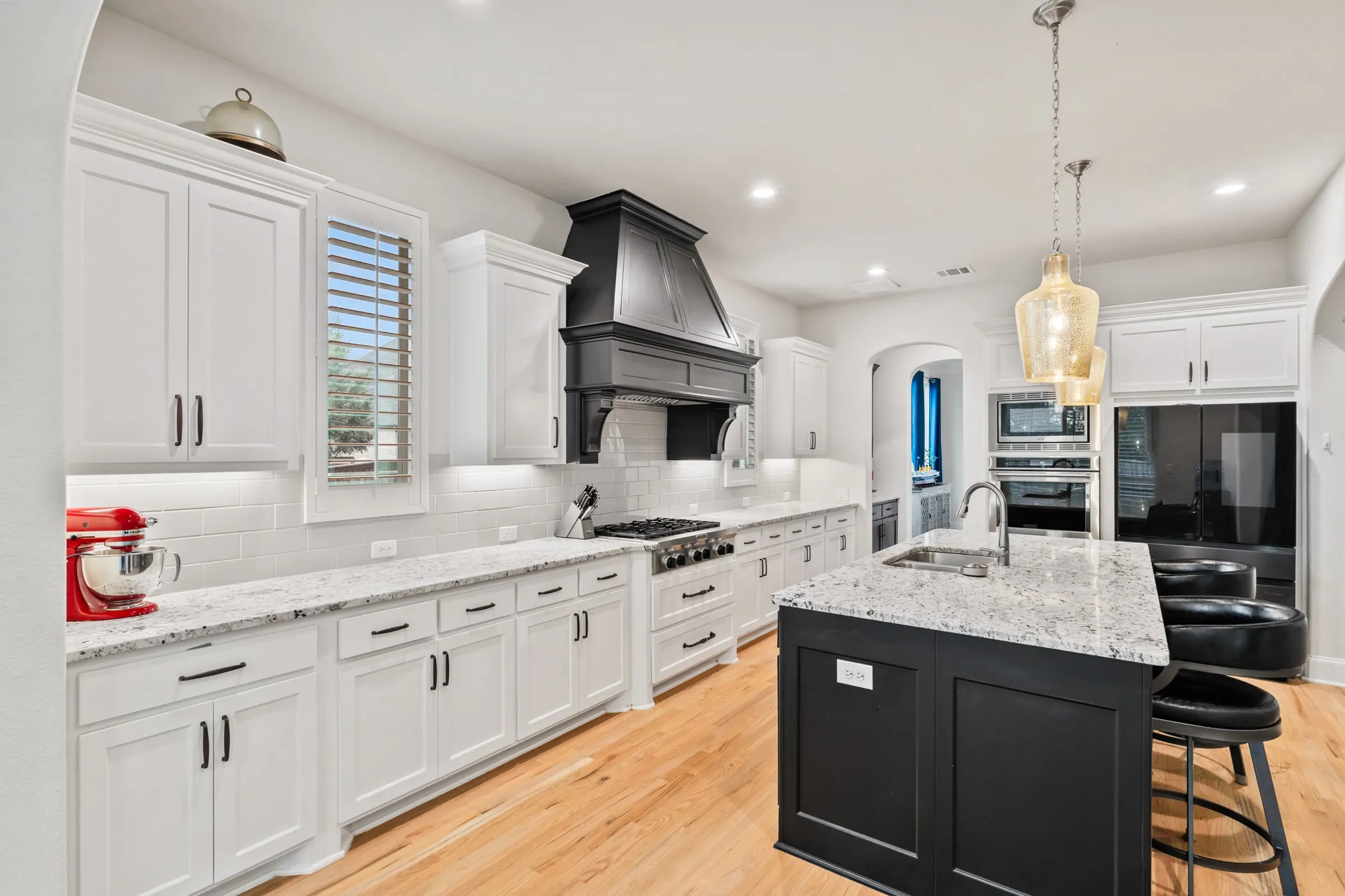 Single Family Residence For Sale in Denton County , 4608 Darlington Drive, Flower Mound, Texas 75022, 5 Bedroom, 7 Bathroom, 3 Garage spaces, 4,638 Sqft, built in 2017, mls#21393972, Real Estate Agent in Flower Mound, Homes For Sale in Denton county, Homes For Sale in Flower Mound, Realtor in Flower Mound Texas, Real Estate Brokerage Independent Realty Texas, Luminita Cordes Realtor