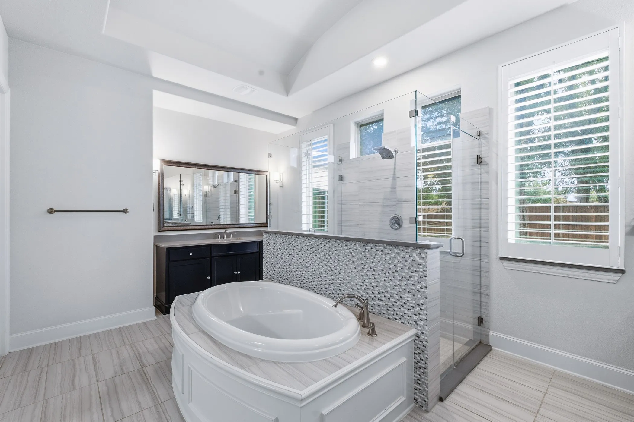 Single Family Residence For Sale in Denton County , 4608 Darlington Drive, Flower Mound, Texas 75022, 5 Bedroom, 7 Bathroom, 3 Garage spaces, 4,638 Sqft, built in 2017, mls#21393972, Real Estate Agent in Flower Mound, Homes For Sale in Denton county, Homes For Sale in Flower Mound, Realtor in Flower Mound Texas, Real Estate Brokerage Independent Realty Texas, Luminita Cordes Realtor