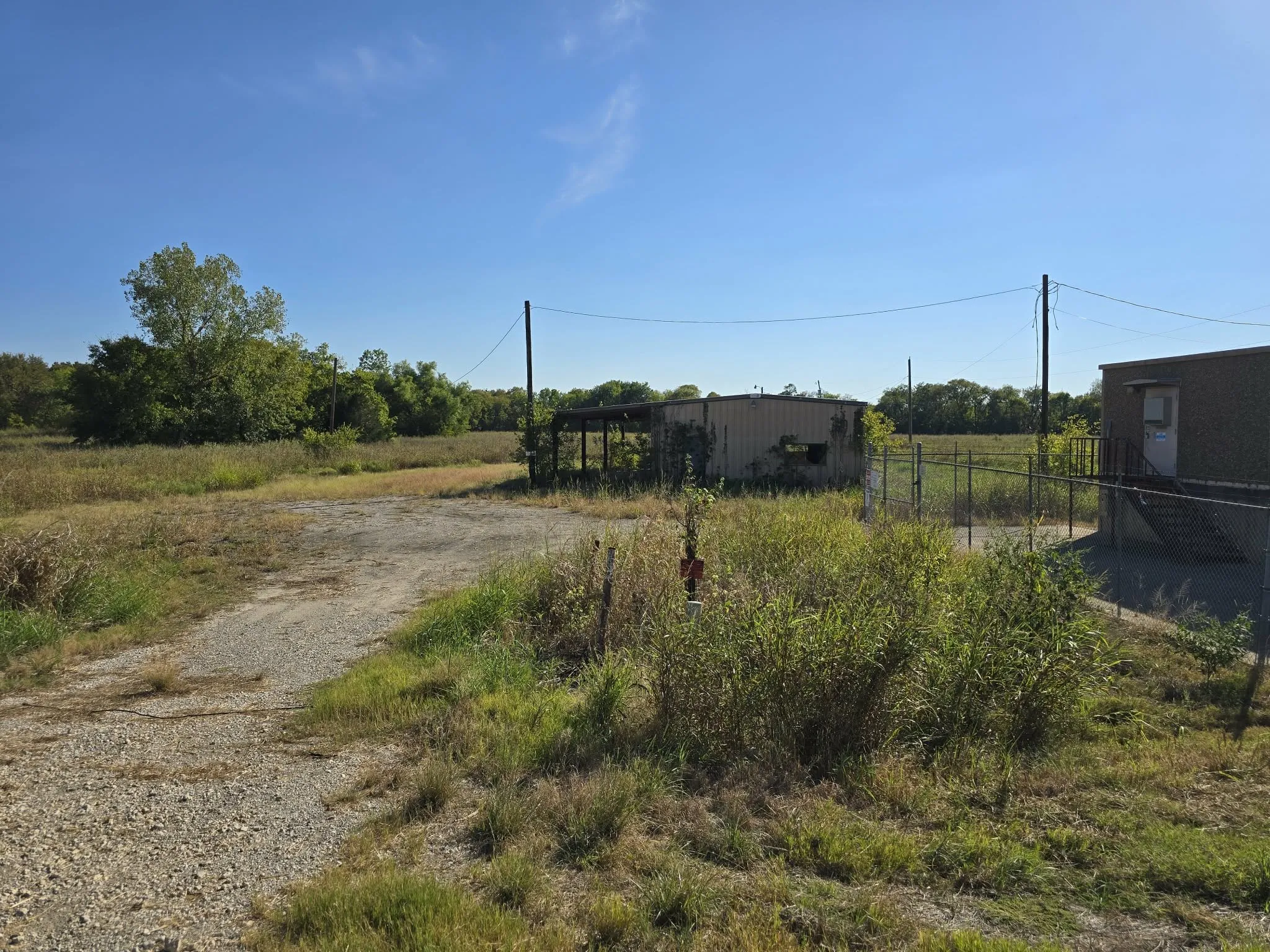 Warehouse For Sale in Kaufman County , 5297 W Highway 175, Kaufman, Texas 75142, 0, 0, Garage spaces, 0 Sqft, built in 1991, mls#21398008, Real Estate Agent in Kaufman, Homes For Sale in Kaufman county, Homes For Sale in Kaufman, Realtor in Kaufman Texas, Real Estate Brokerage Independent Realty Texas, Luminita Cordes Realtor