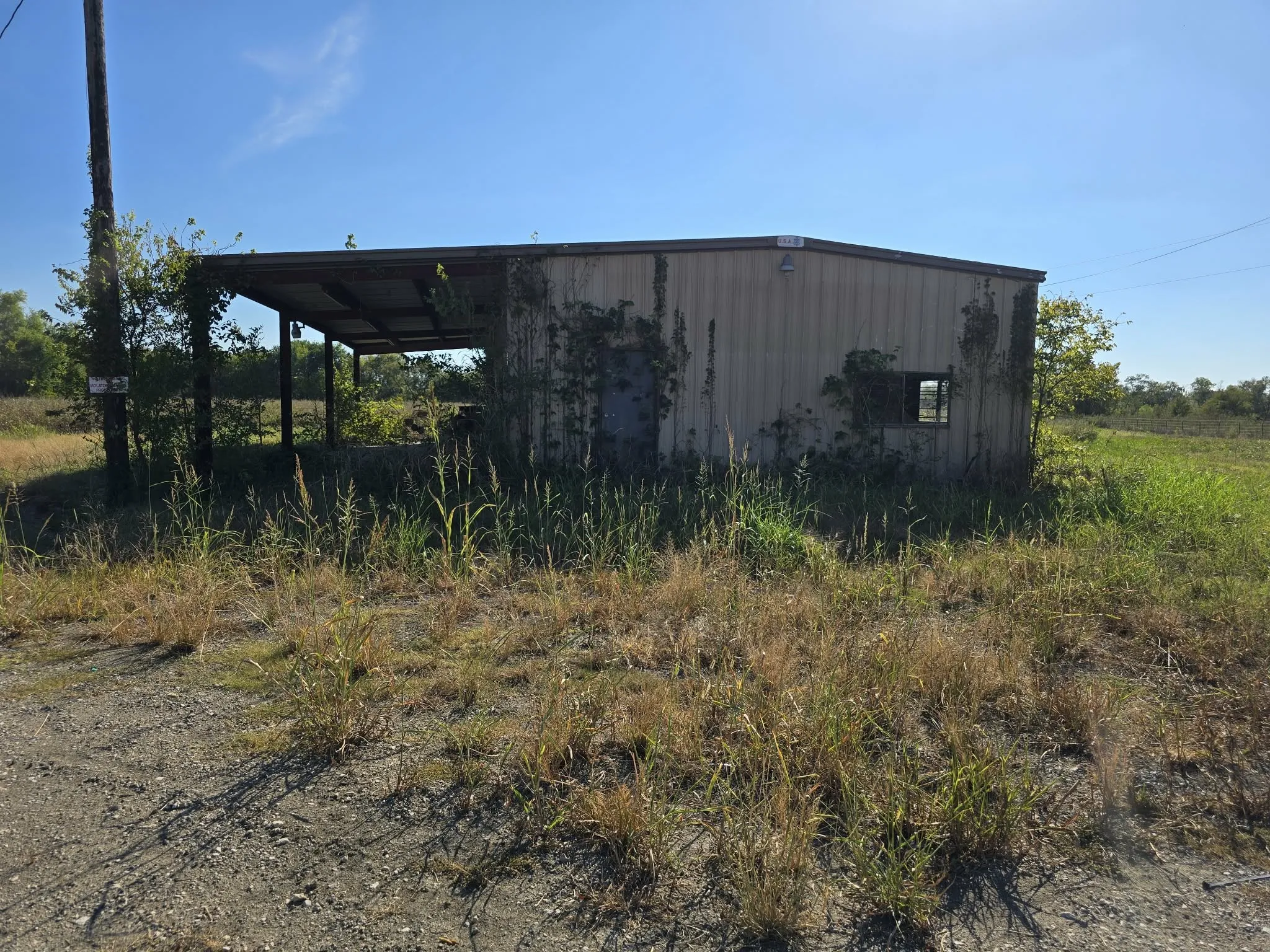 Warehouse For Sale in Kaufman County , 5297 W Highway 175, Kaufman, Texas 75142, 0, 0, Garage spaces, 0 Sqft, built in 1991, mls#21398008, Real Estate Agent in Kaufman, Homes For Sale in Kaufman county, Homes For Sale in Kaufman, Realtor in Kaufman Texas, Real Estate Brokerage Independent Realty Texas, Luminita Cordes Realtor