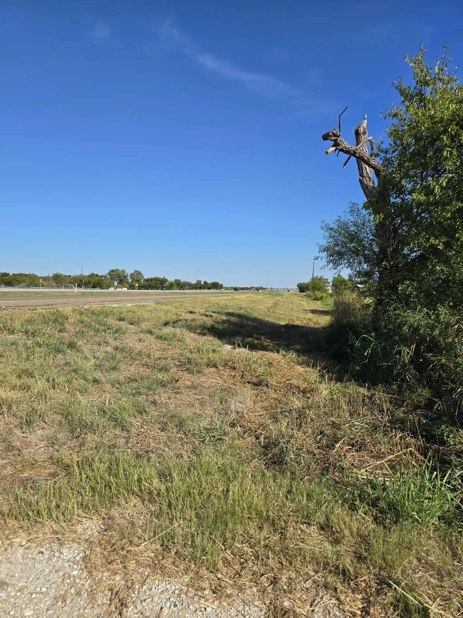 Warehouse For Sale in Kaufman County , 5297 W Highway 175, Kaufman, Texas 75142, 0, 0, Garage spaces, 0 Sqft, built in 1991, mls#21398008, Real Estate Agent in Kaufman, Homes For Sale in Kaufman county, Homes For Sale in Kaufman, Realtor in Kaufman Texas, Real Estate Brokerage Independent Realty Texas, Luminita Cordes Realtor