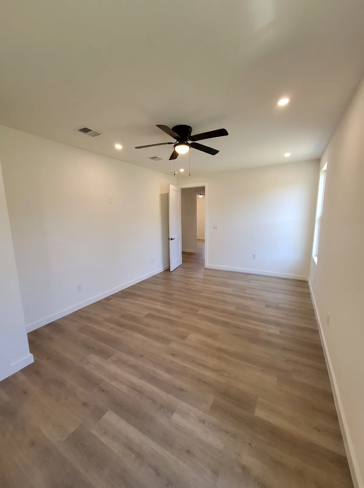 Single Family Residence For Sale in Dallas County , 438 Bonnie View Road, Dallas, Texas 75203, 5 Bedroom, 3 Bathroom, 2 Garage spaces, 3,192 Sqft, built in 2026, mls#21394311, Real Estate Agent in Dallas, Homes For Sale in Dallas county, Homes For Sale in Dallas, Realtor in Dallas Texas, Real Estate Brokerage Independent Realty Texas, Luminita Cordes Realtor